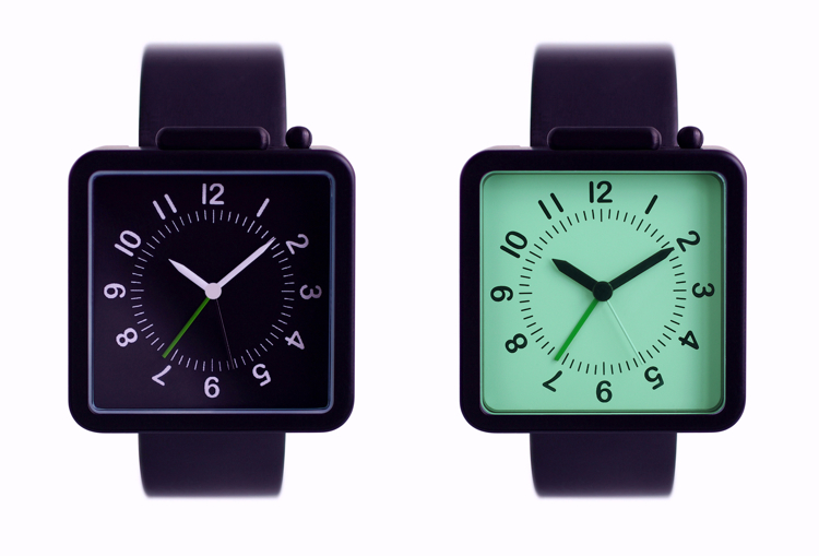 Alarm Clock that doesn’t Wake Your Partner (11 Methods to ...