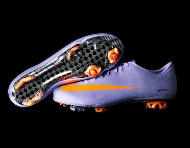  in advance of the 2010 World Cup: The Mercurial Superfly Vapor II 