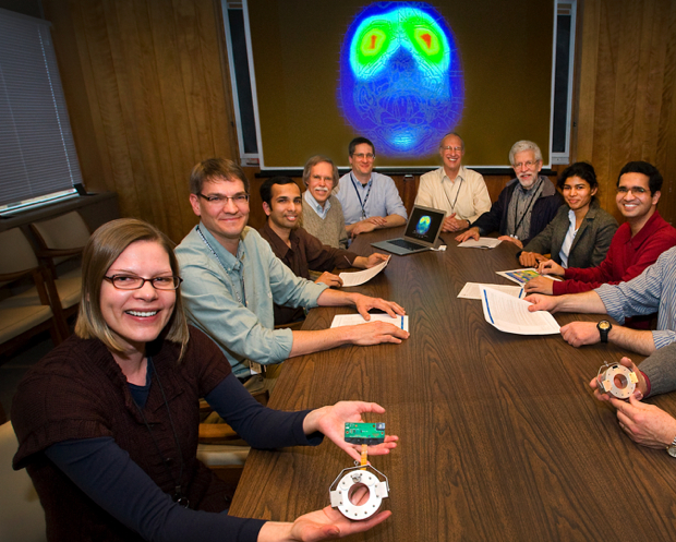 Brookhaven team with wearable PET scanner