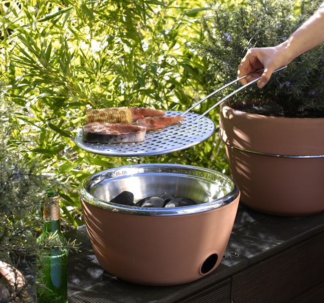 Hot-Pot-Black-Blum