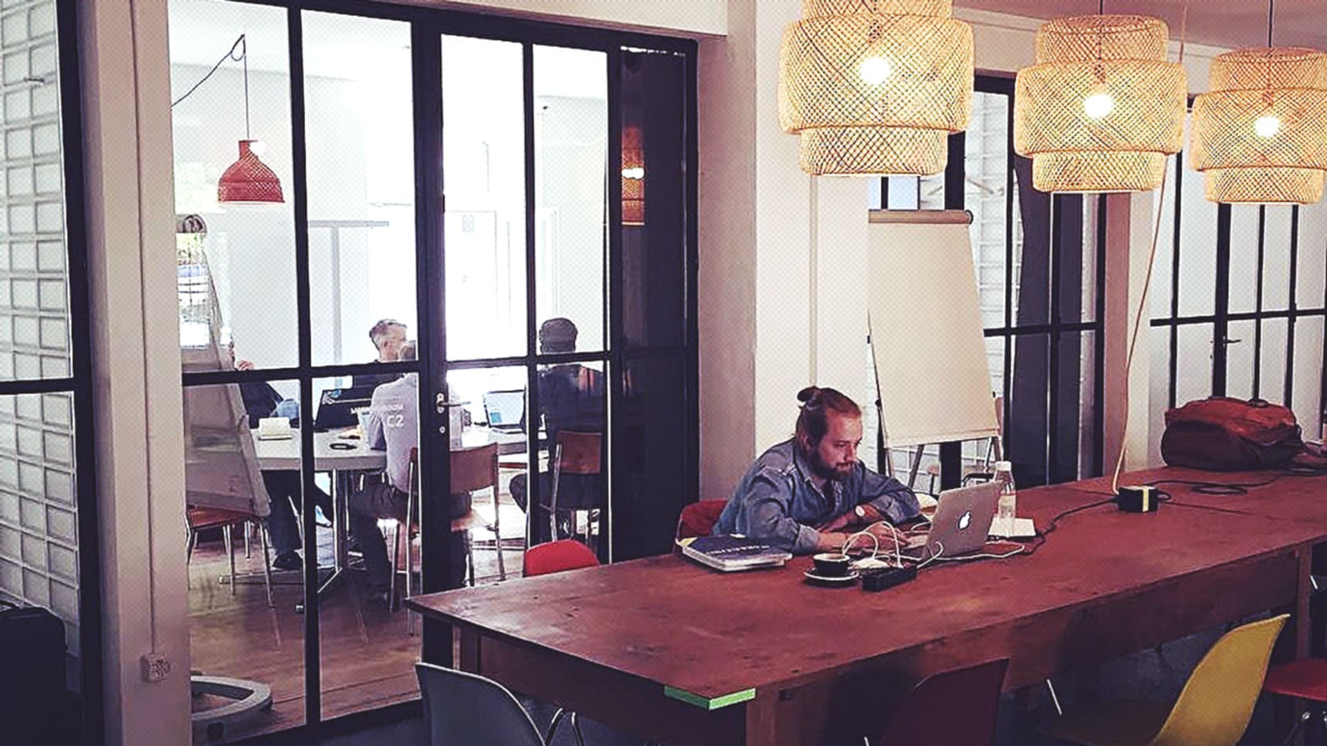 How These Remote Workers Convinced Their Bosses And Clients They Can Work From Anywhere