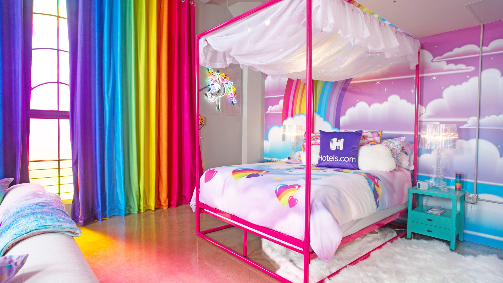This Lisa Frank hotel room is a time capsule for ’90s cool kids