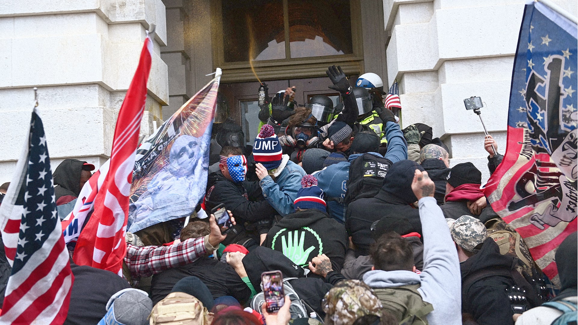 A ‘black eye on security’: Why didn’t the Capitol Police stop the rioters?
