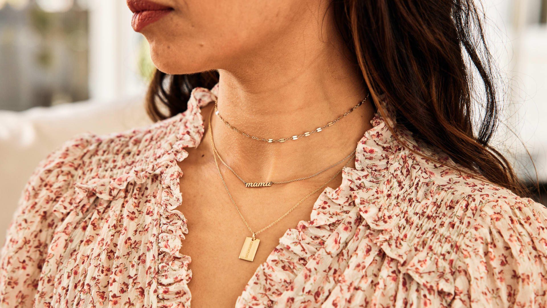 How nameplate necklaces came to rule Mother’s Day