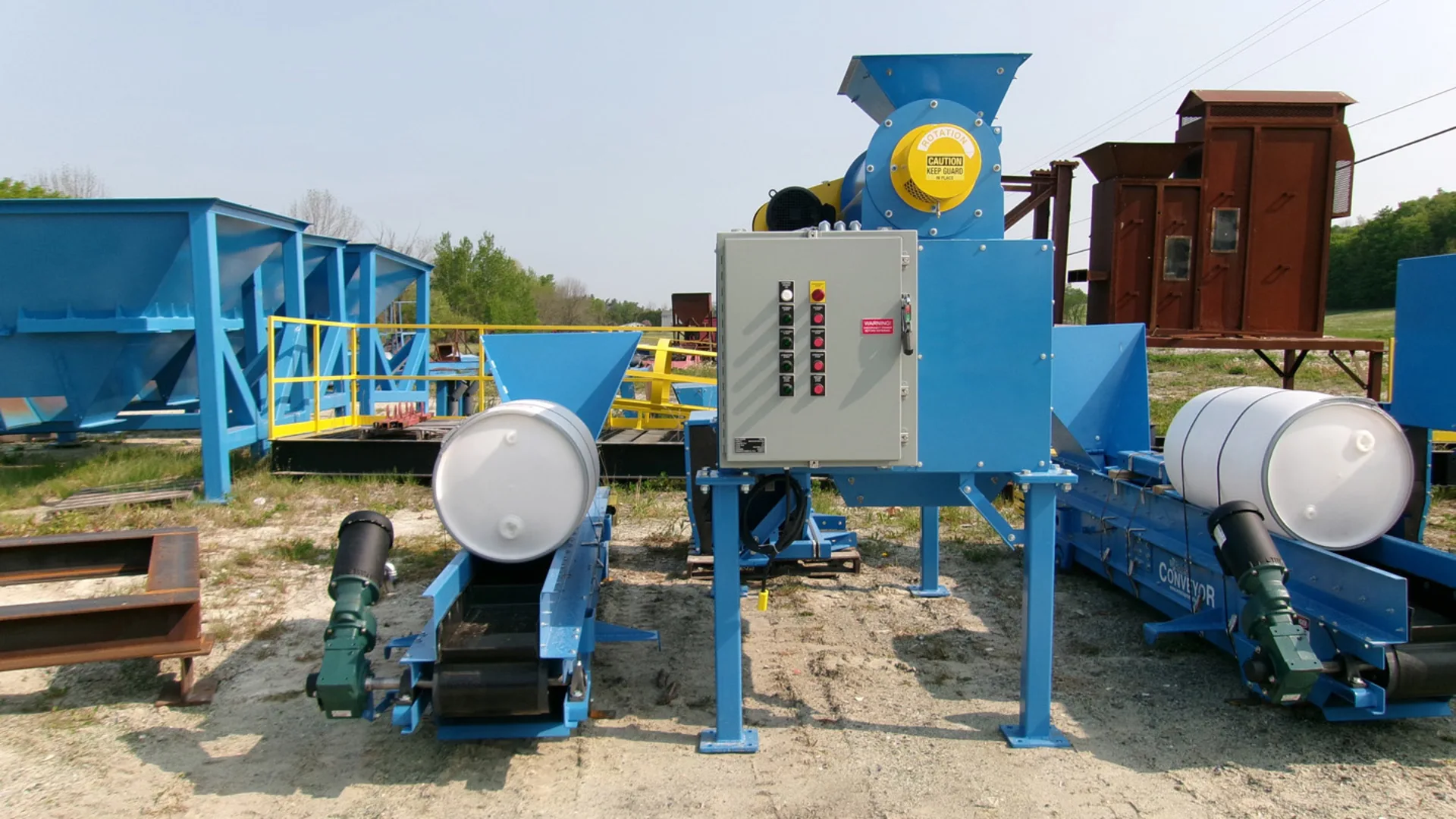 This simple machine turns glass bottles into sand