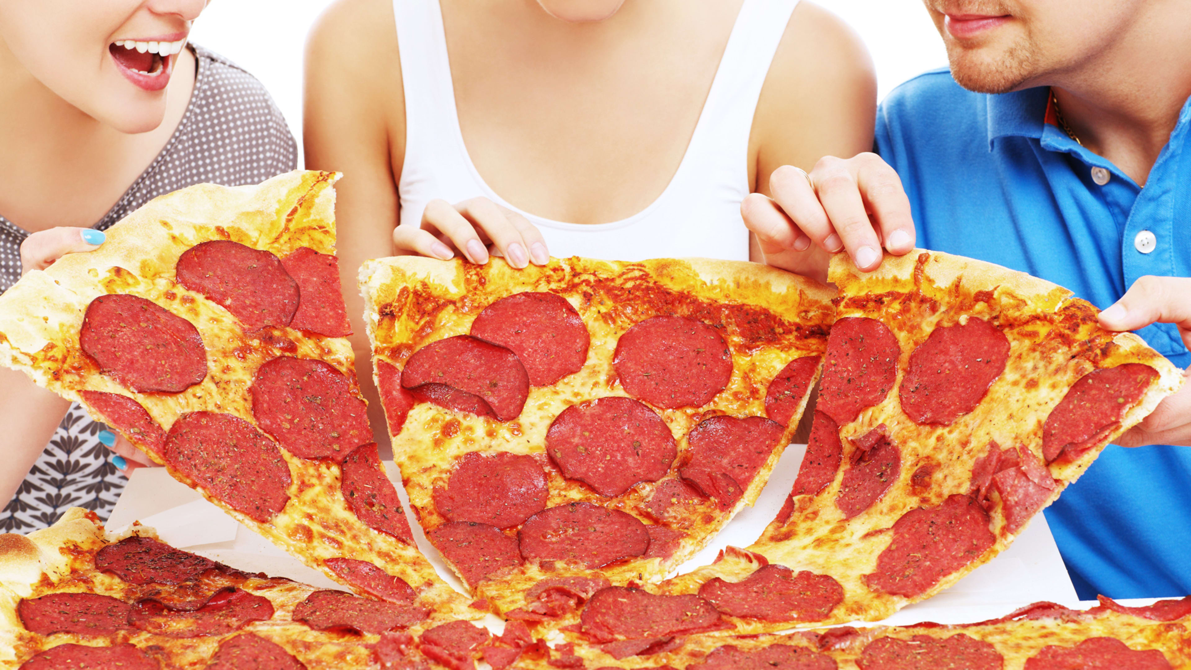 Hot Sauce Valentines, “Almost Sexual” Pizza Tweets, And Other Fast Food Social Secrets