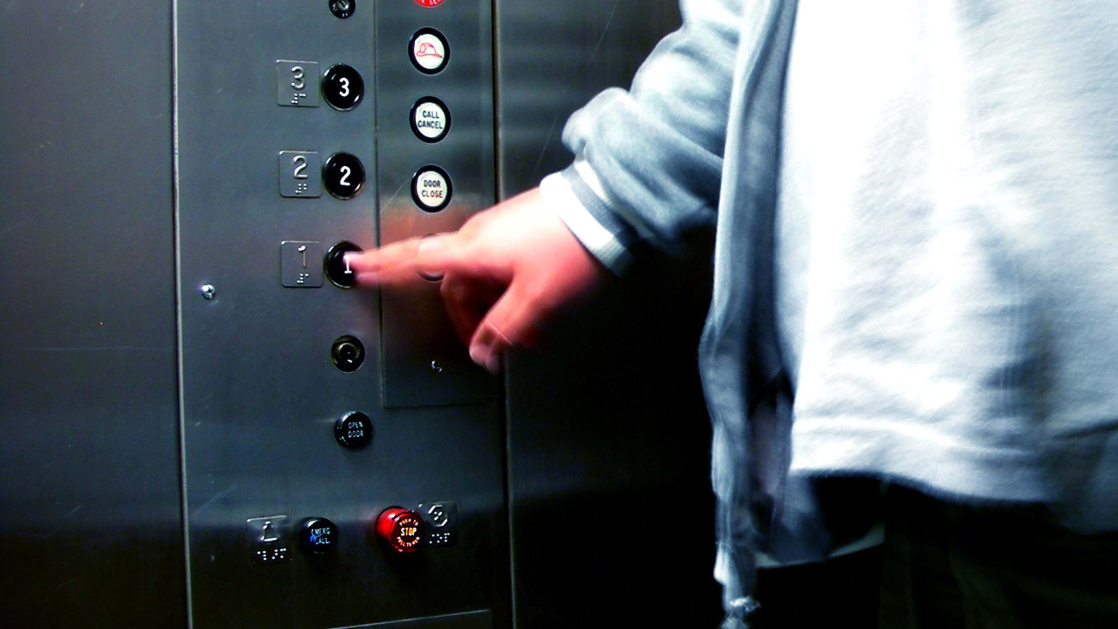 What To Say When You’re Stuck In The Elevator With Your Boss’s Boss