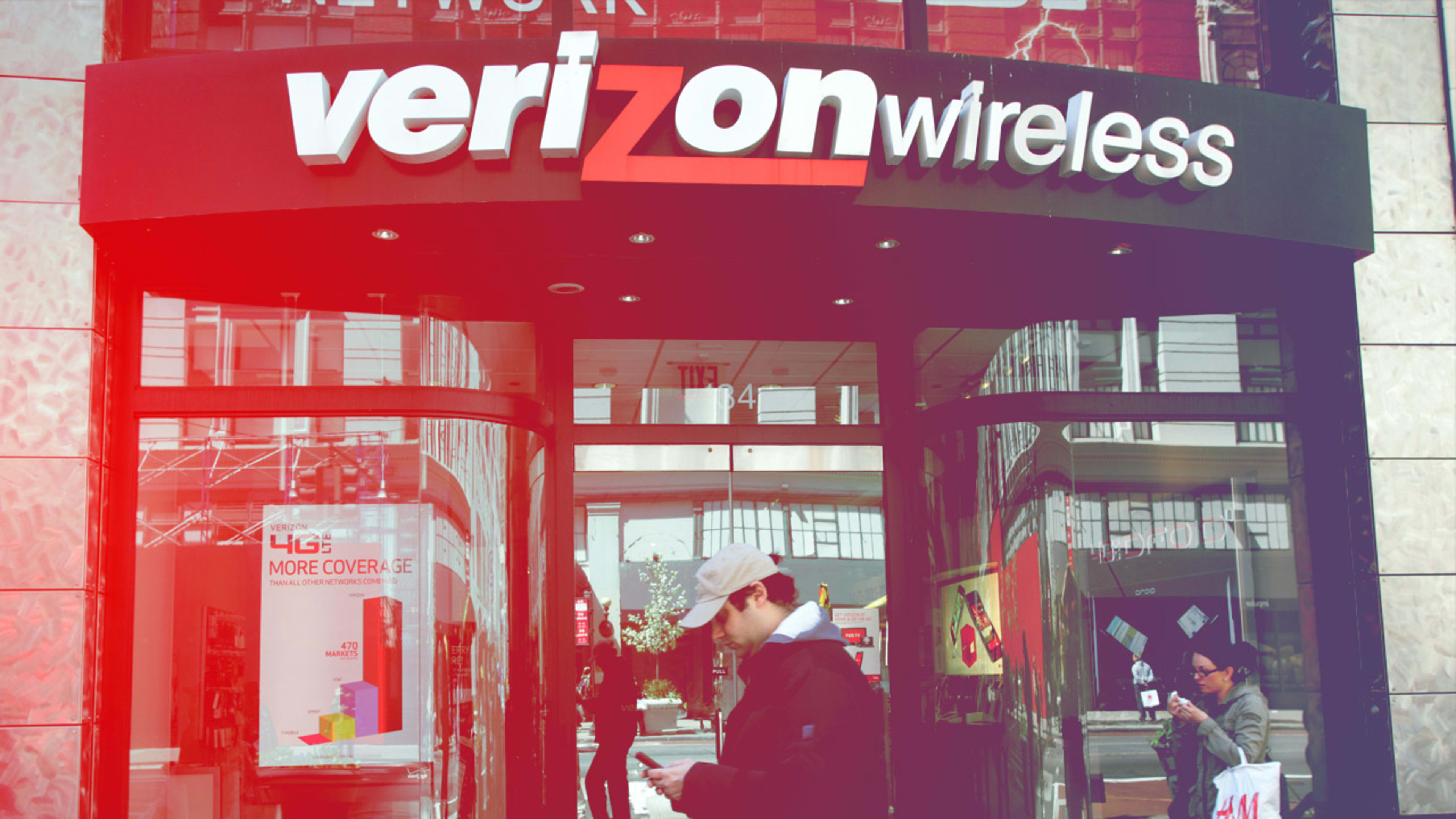 FCC Busts Verizon Wireless For Tracking Users Without Consent