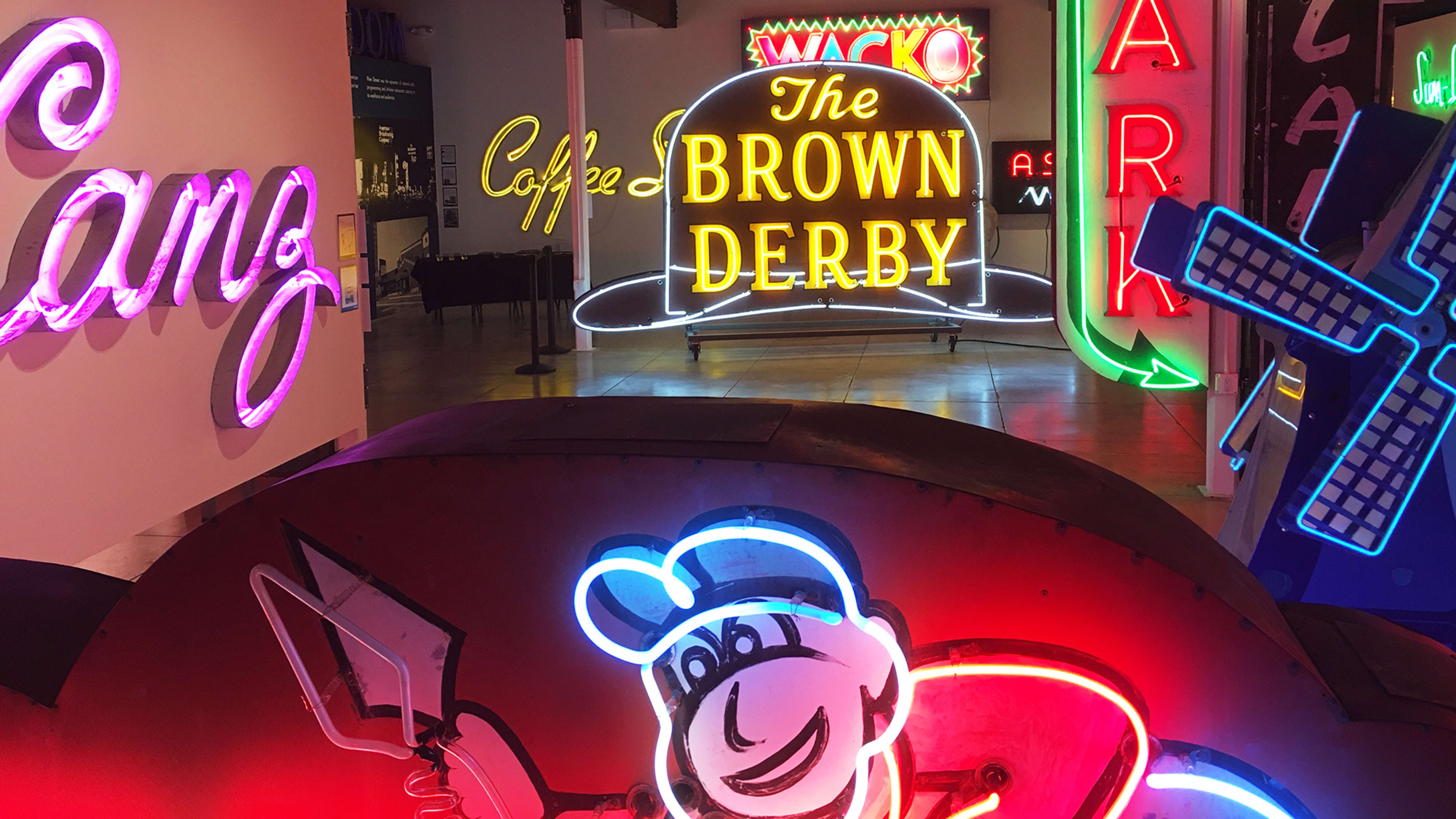 Neon Signs – As Cool as They Ever Were – LLM Design