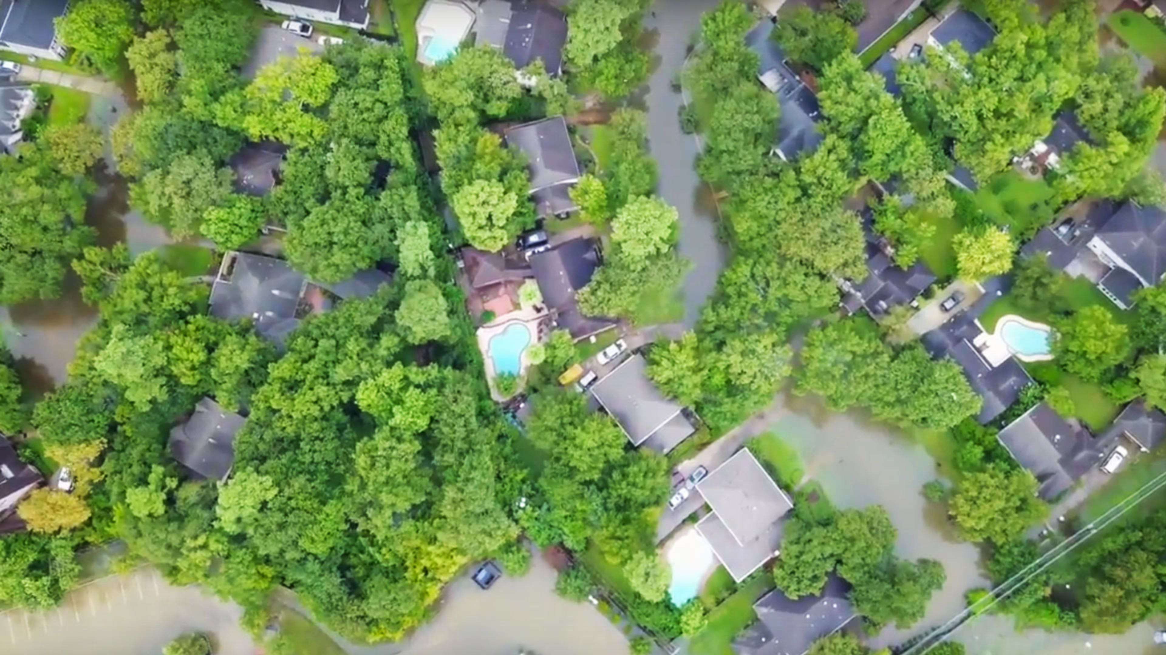 These drone videos over Houston show Harvey’s devastating floods: “Beyond anything experienced”
