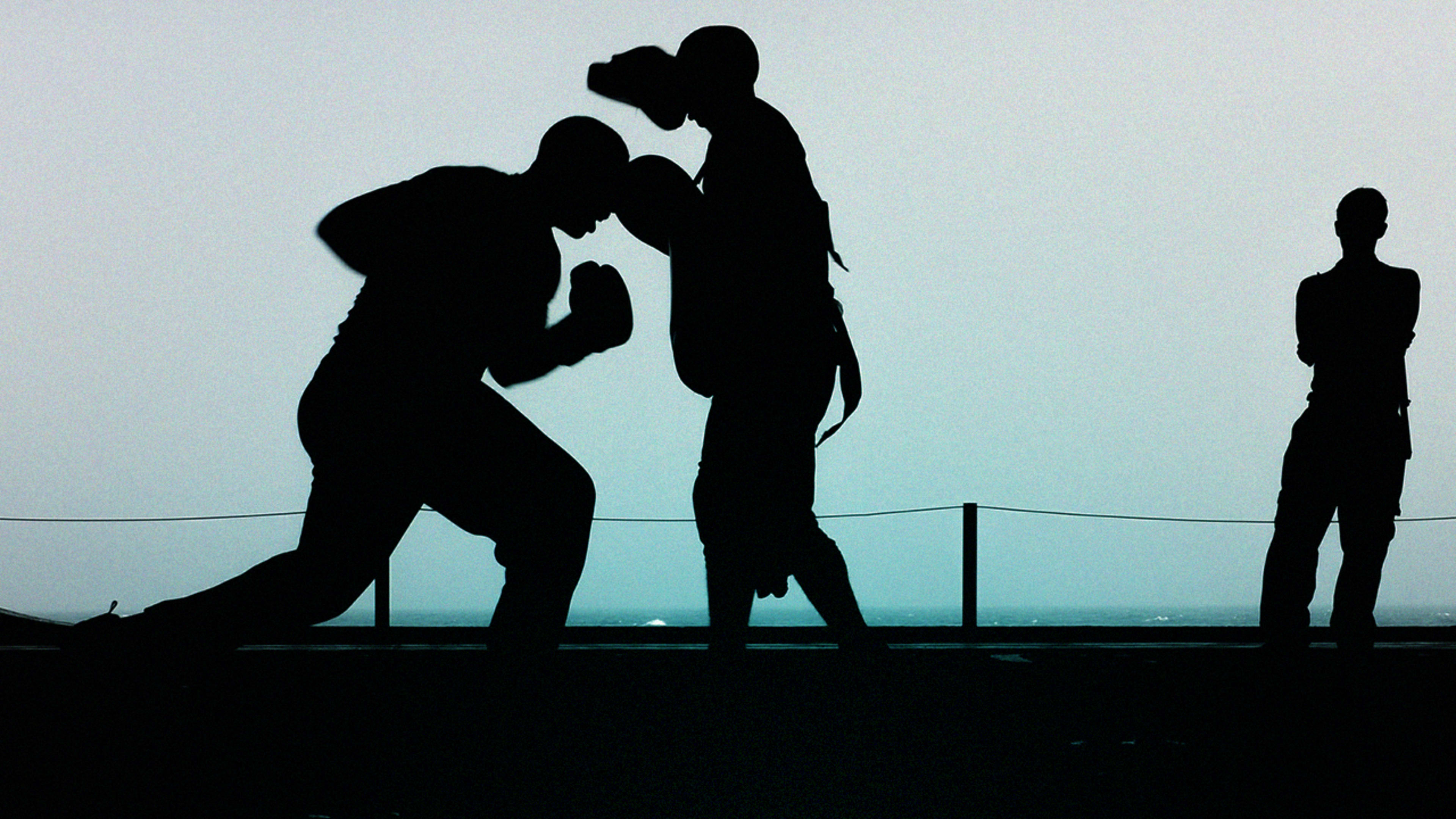 Active Shooter: Should You Fight Back Or Hide? - 5w6r44c