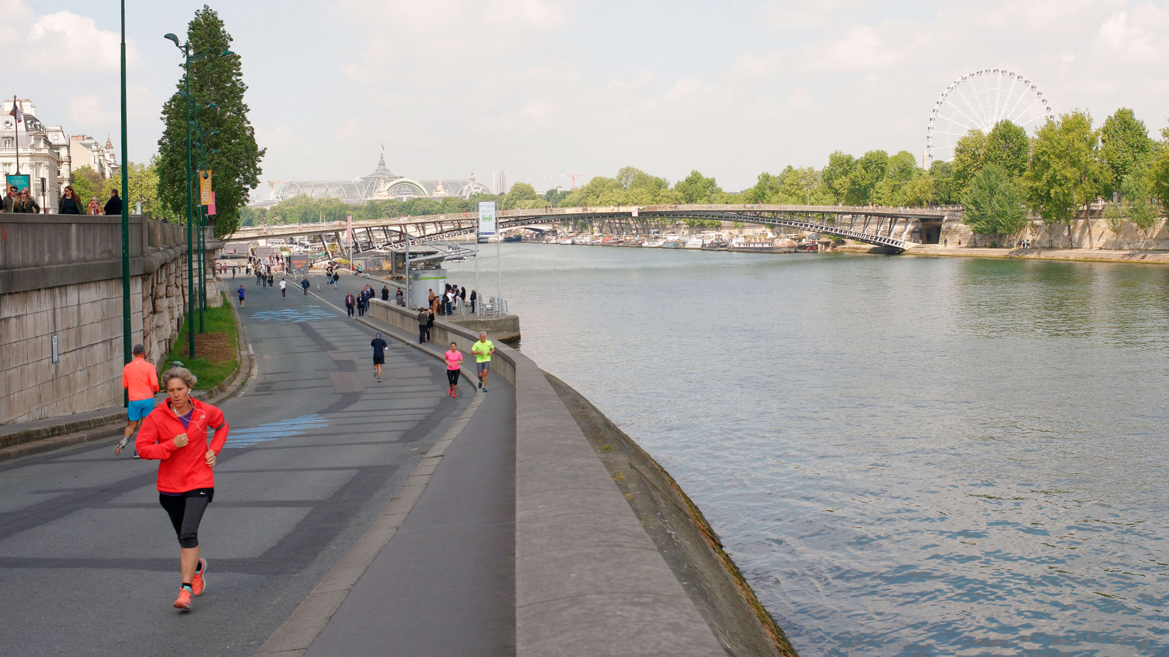 Paris Goes To Court To Protect Its Pedestrian Spaces