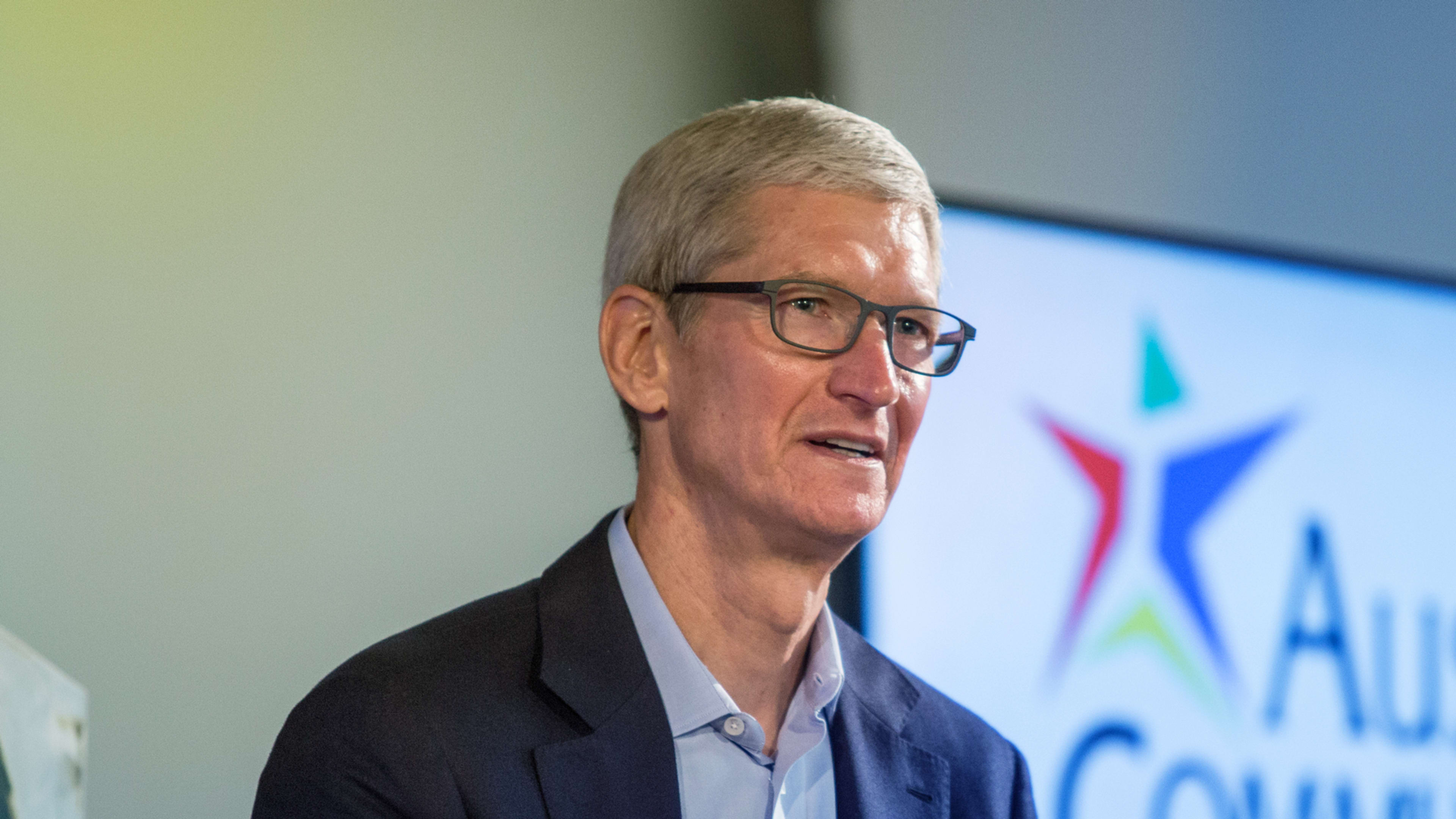 Apple CEO: more data oversight needed in wake of Facebook scandal