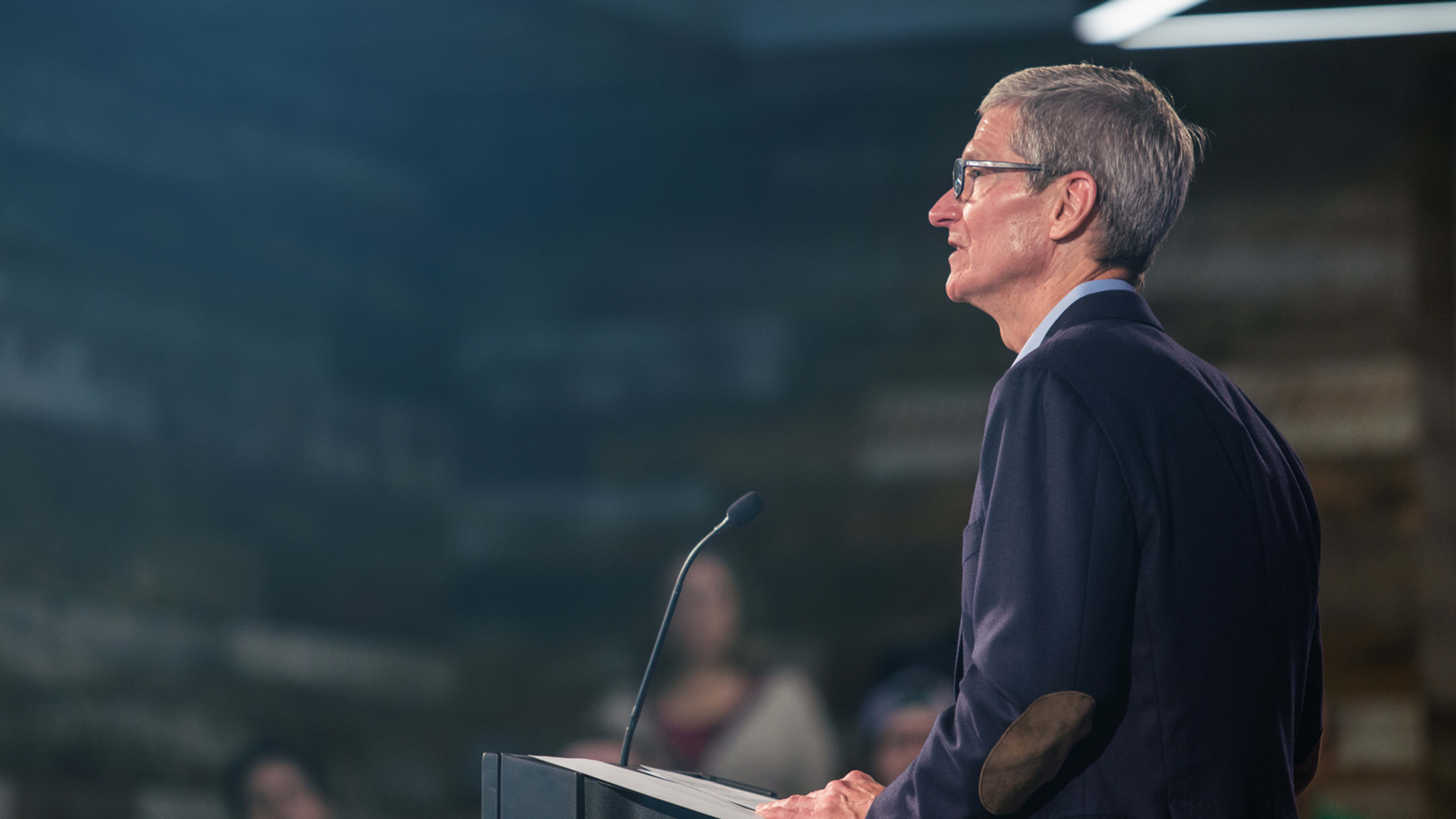 If Tim Cook Hates Facebook’s Privacy Sins, He Could Do More About It