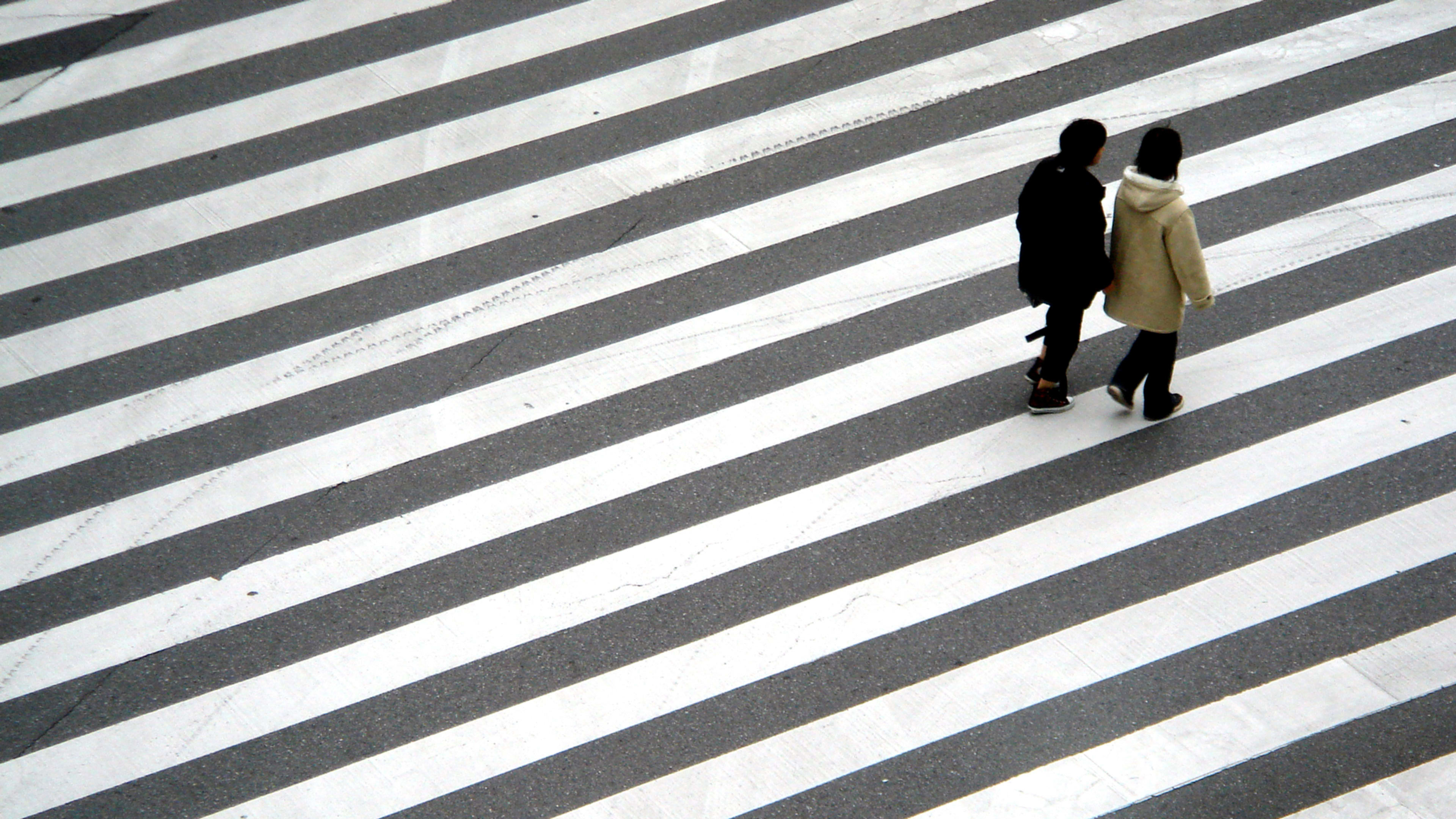 China is using AI and facial recognition to fine jaywalkers via text