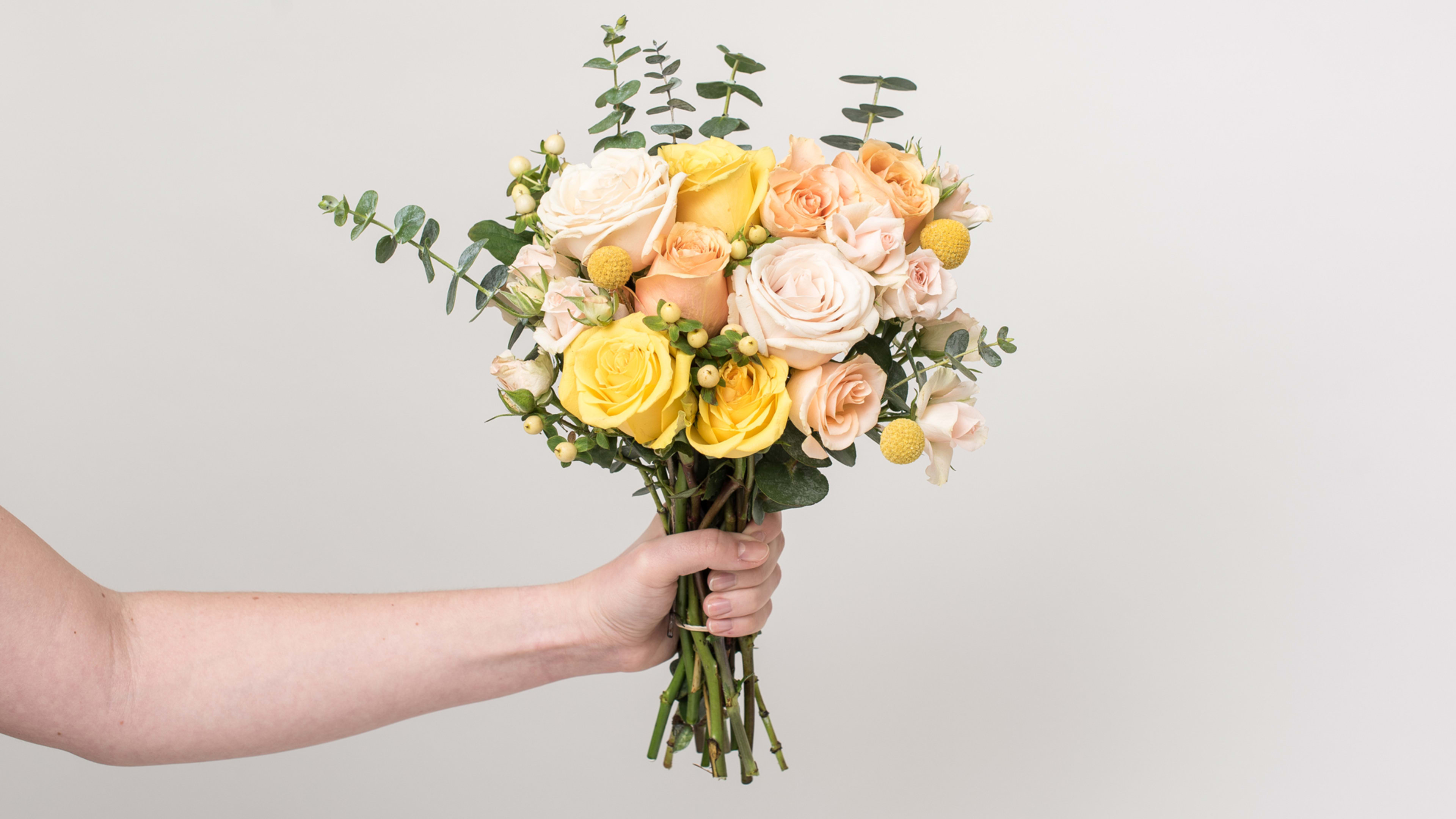 This flower startup wants women to buy bouquets for their friends