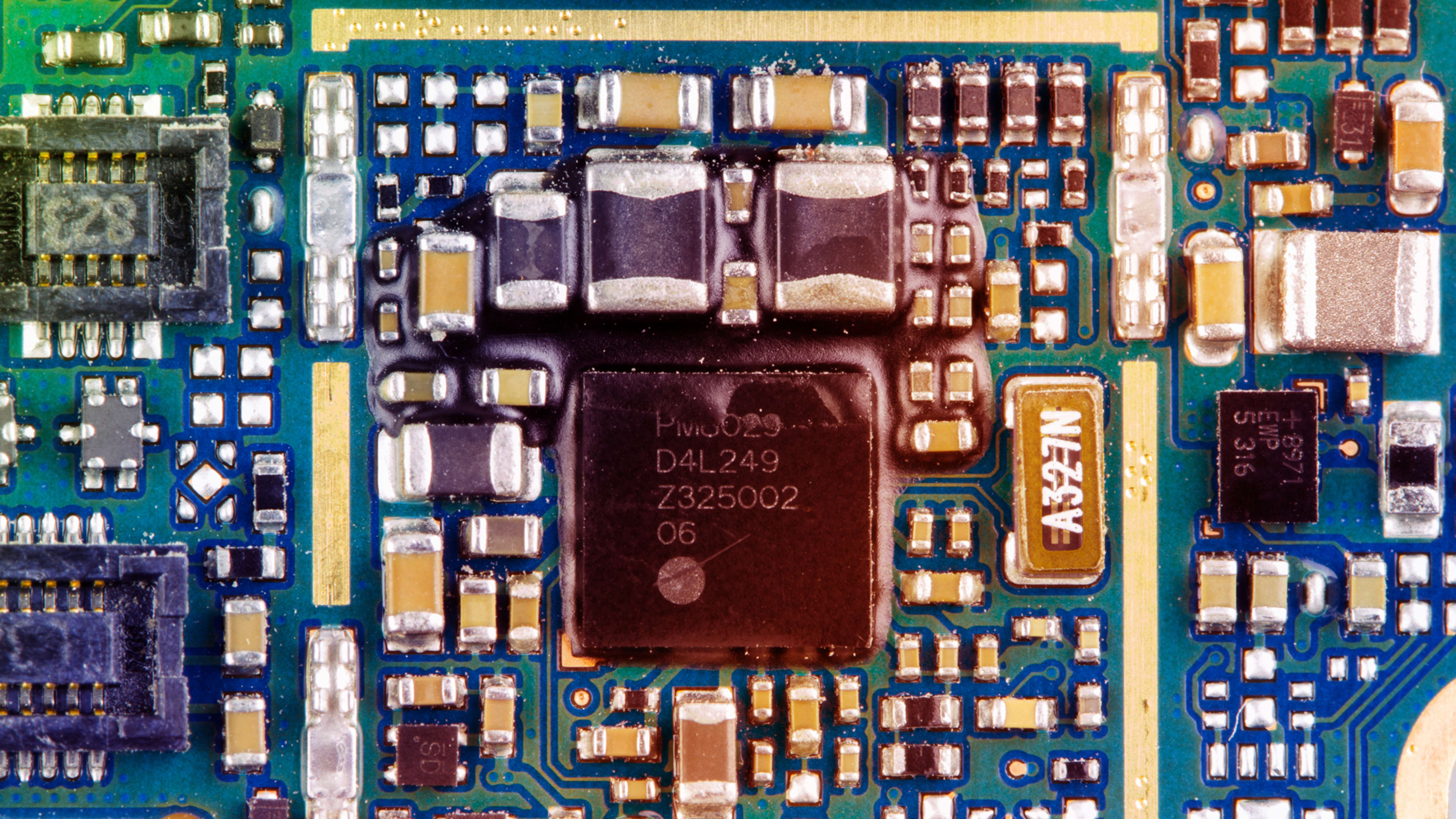 White House blocks Broadcom bid to acquire chip maker Qualcomm