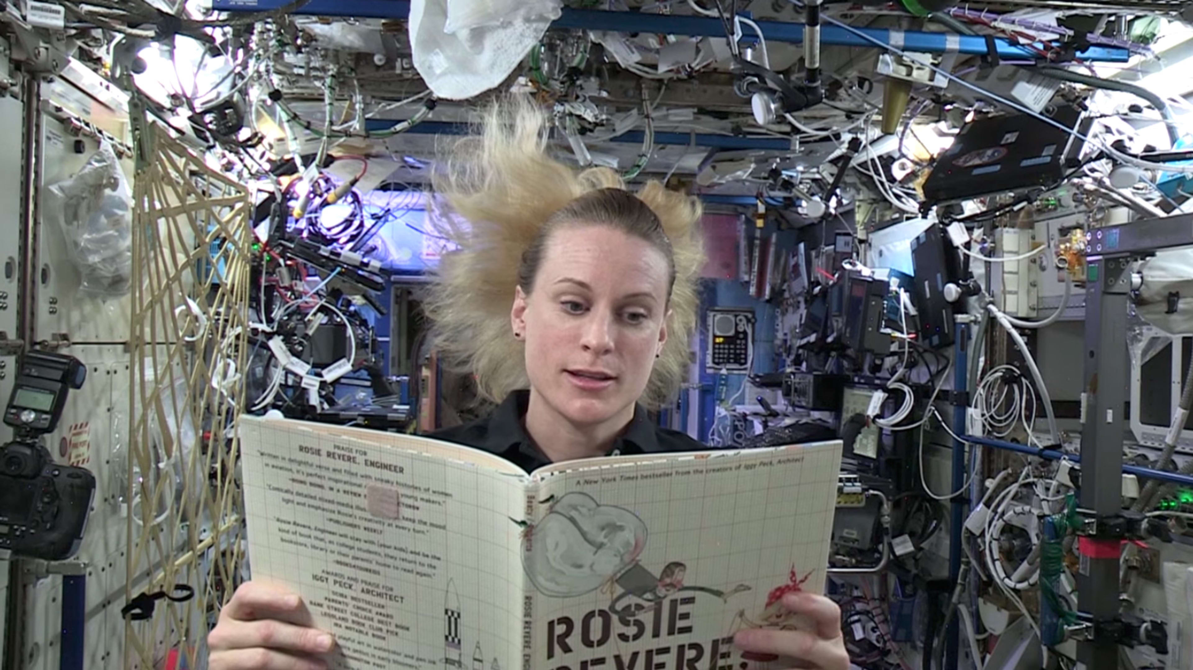 These astronaut bedtime stories are free of charge—and gravity