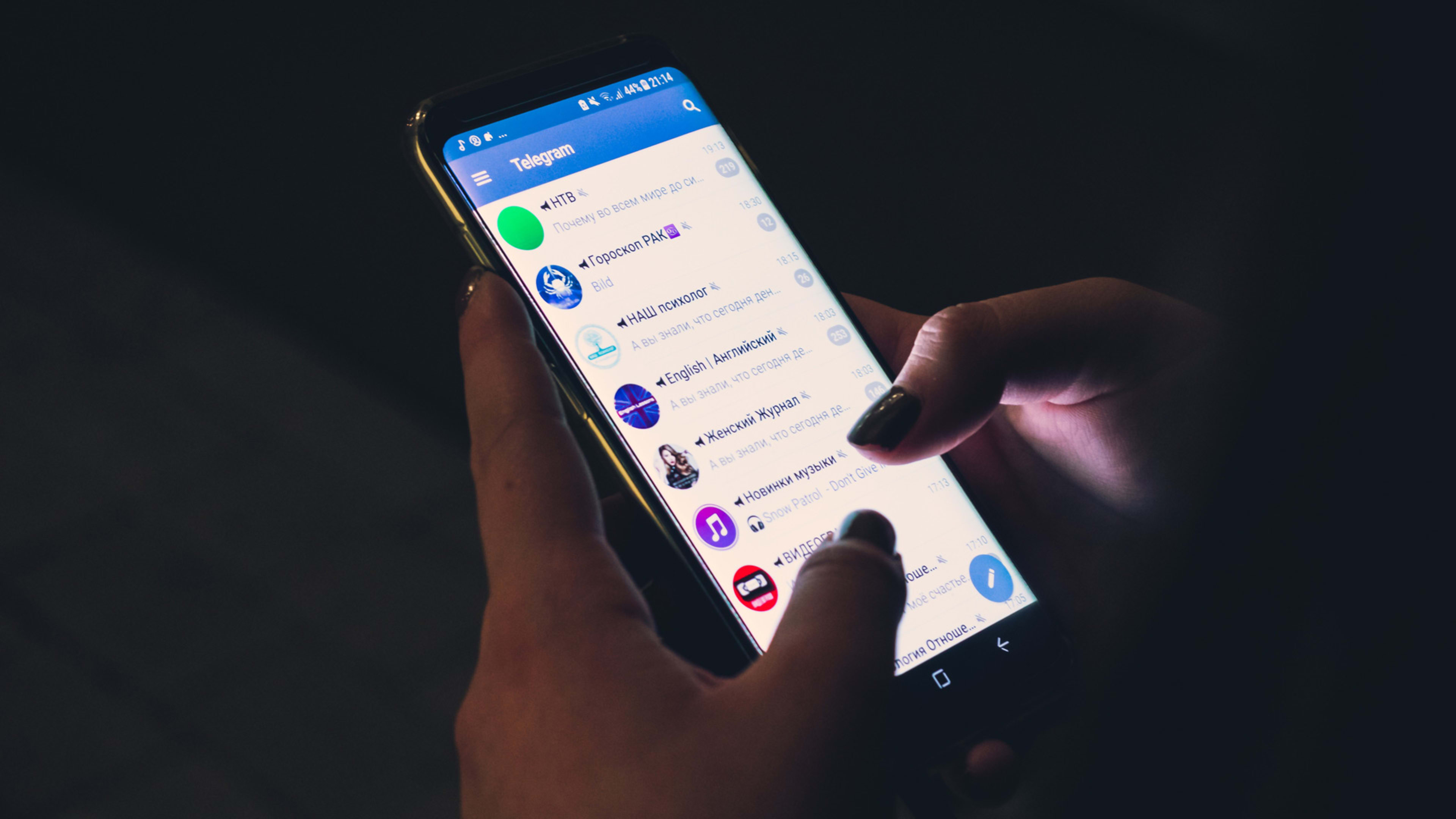 Russian court orders ban on secure messaging app Telegram