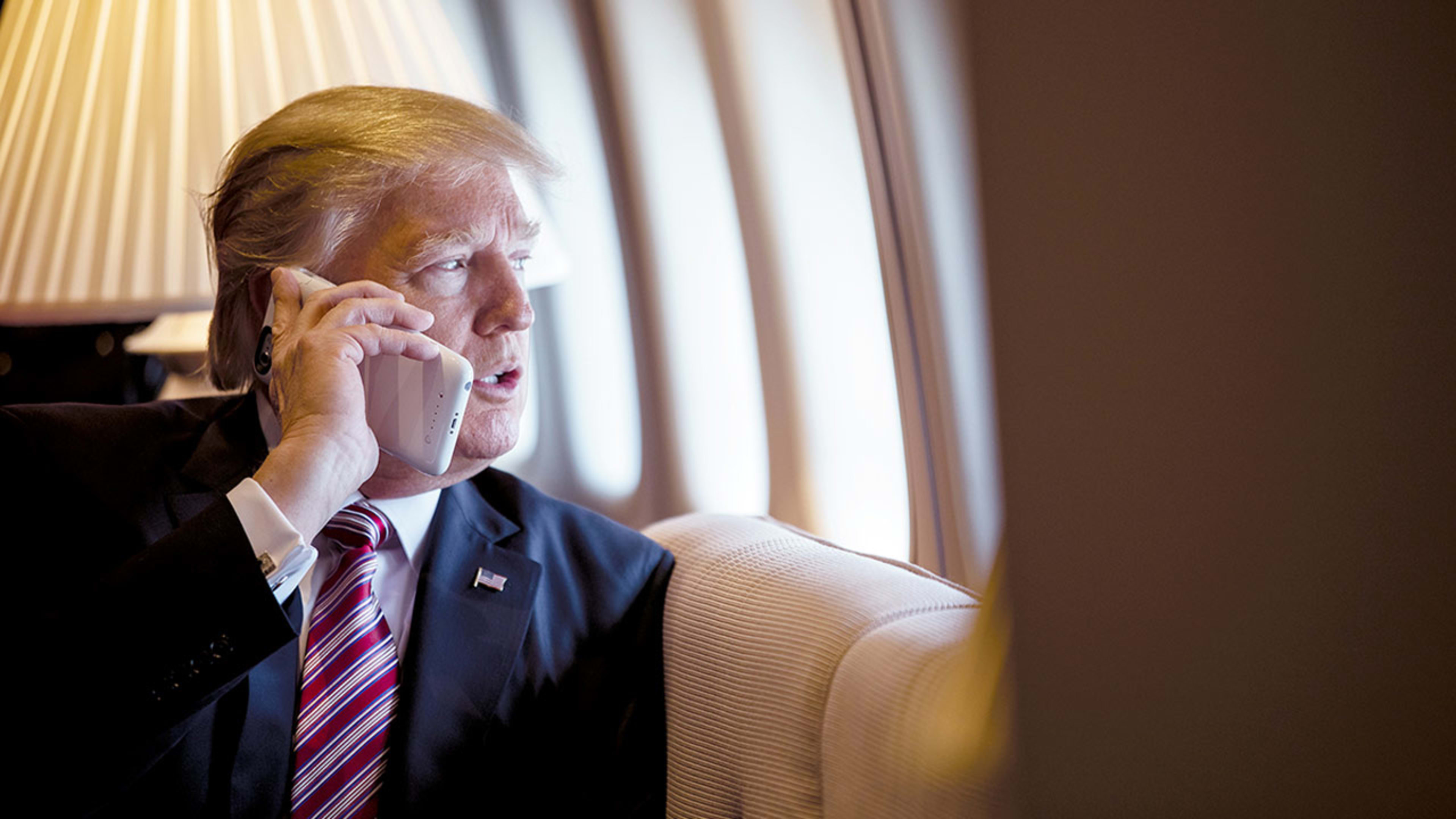 Trump has an iPhone dedicated to tweeting, and it poses a security risk