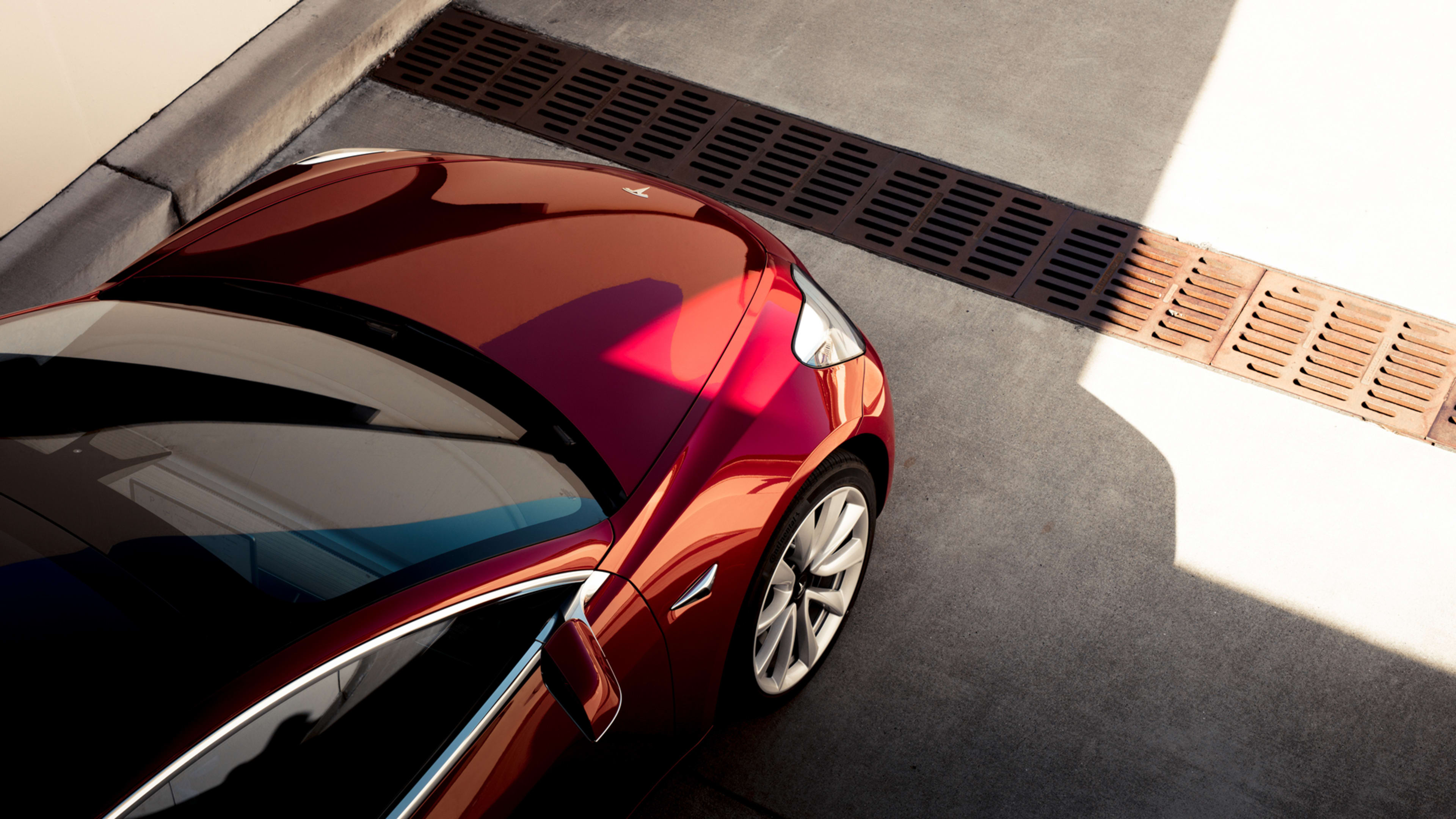 Elon Musk: new, improved Tesla Autopilot chip coming soon