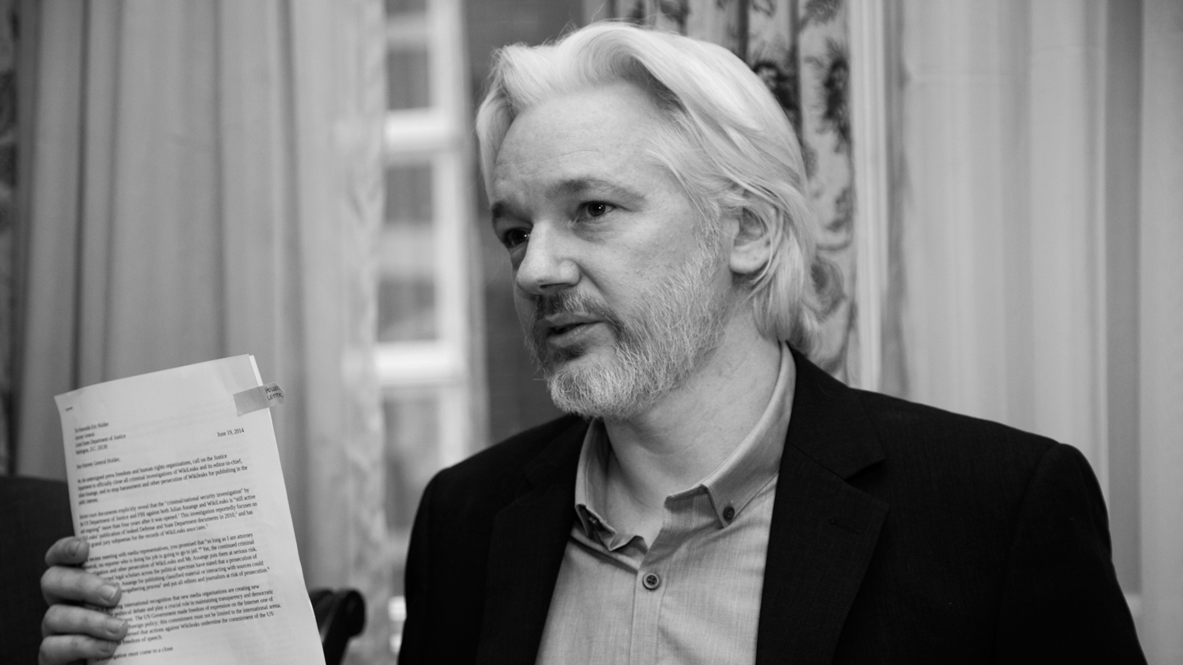 U.S. prosecutors have secretly charged Julian Assange: report