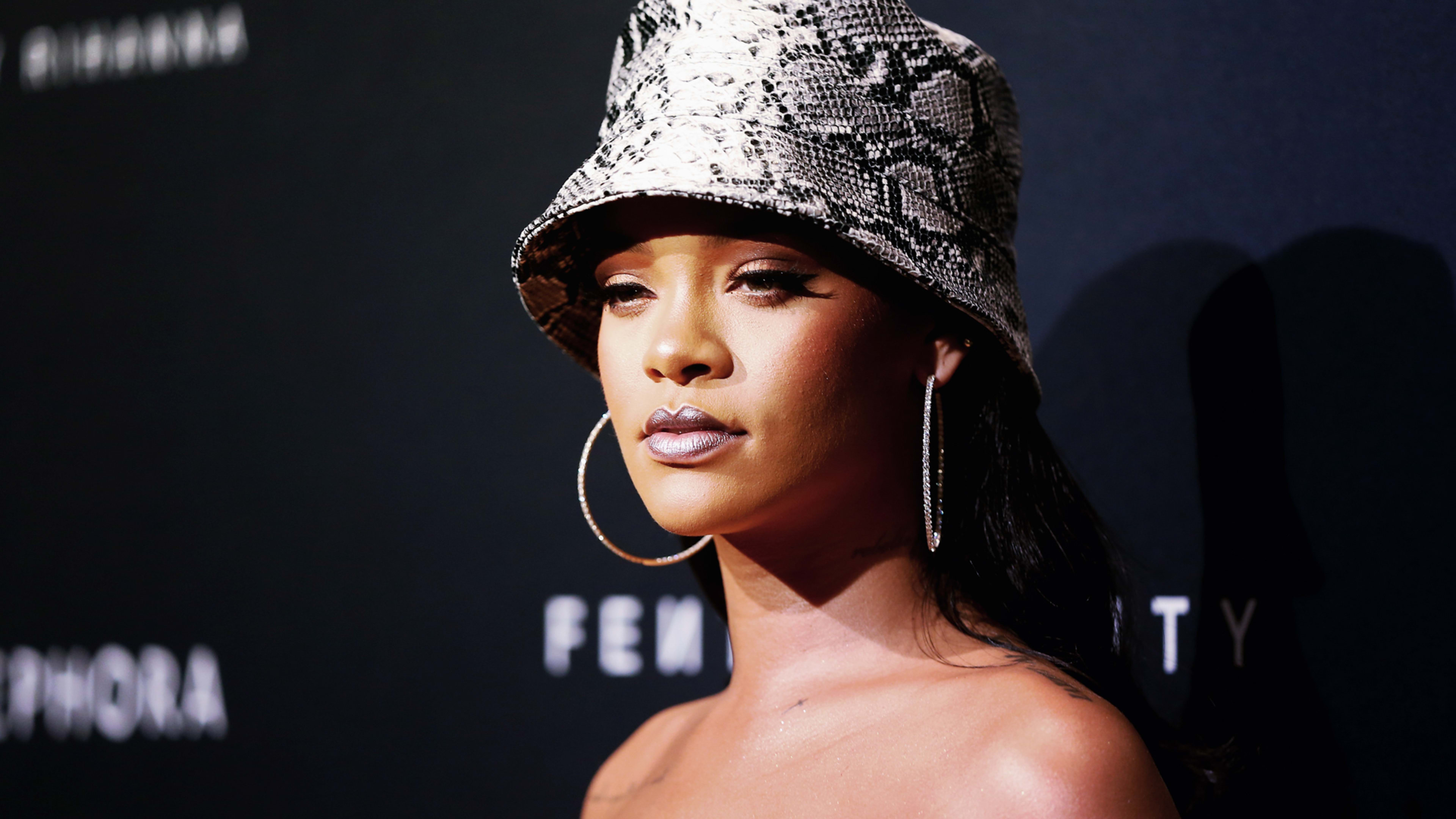 Rihanna is suing her dad over their own last name: Fenty