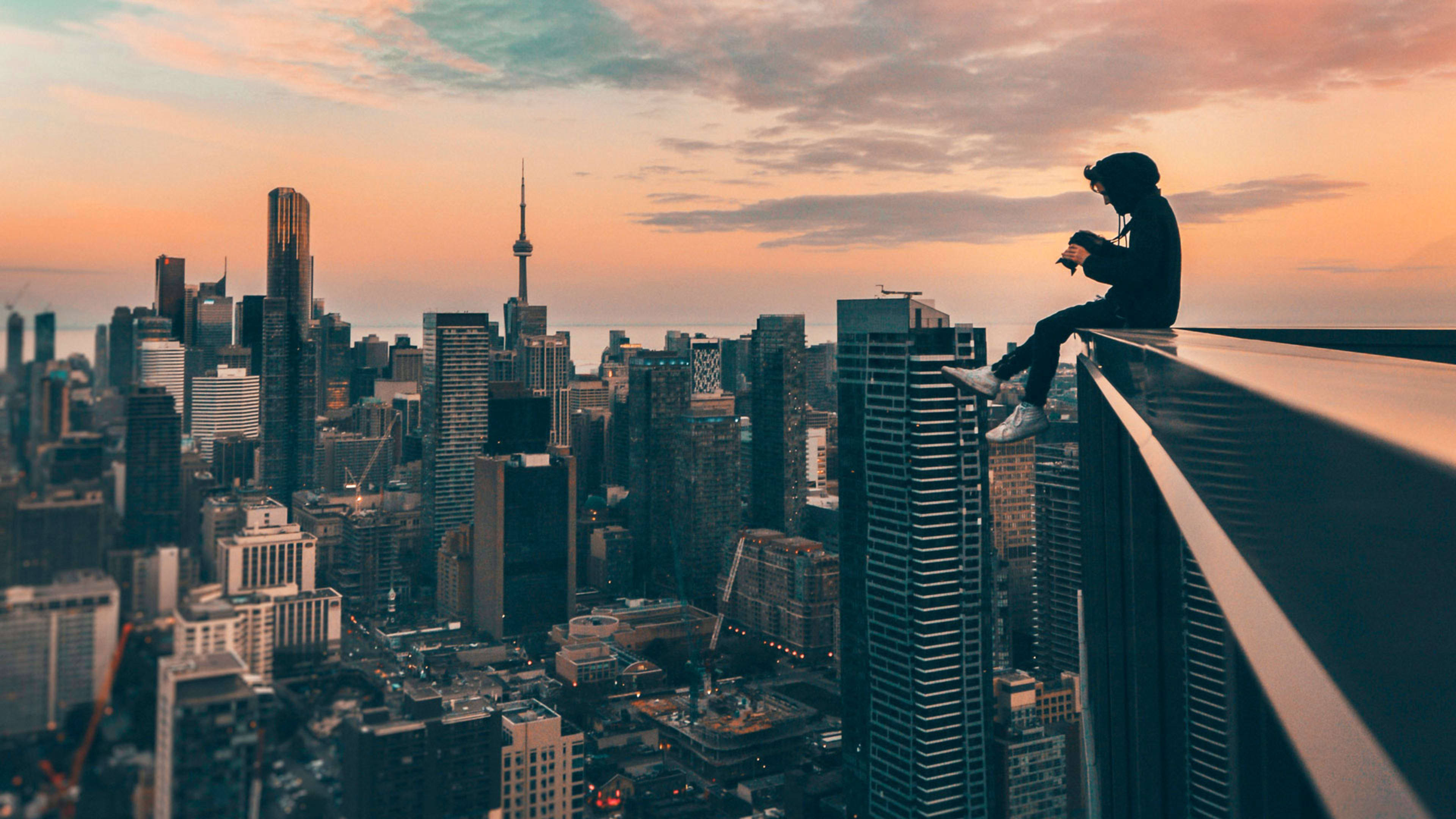 People are falling off buildings in search of the perfect Instagram shot