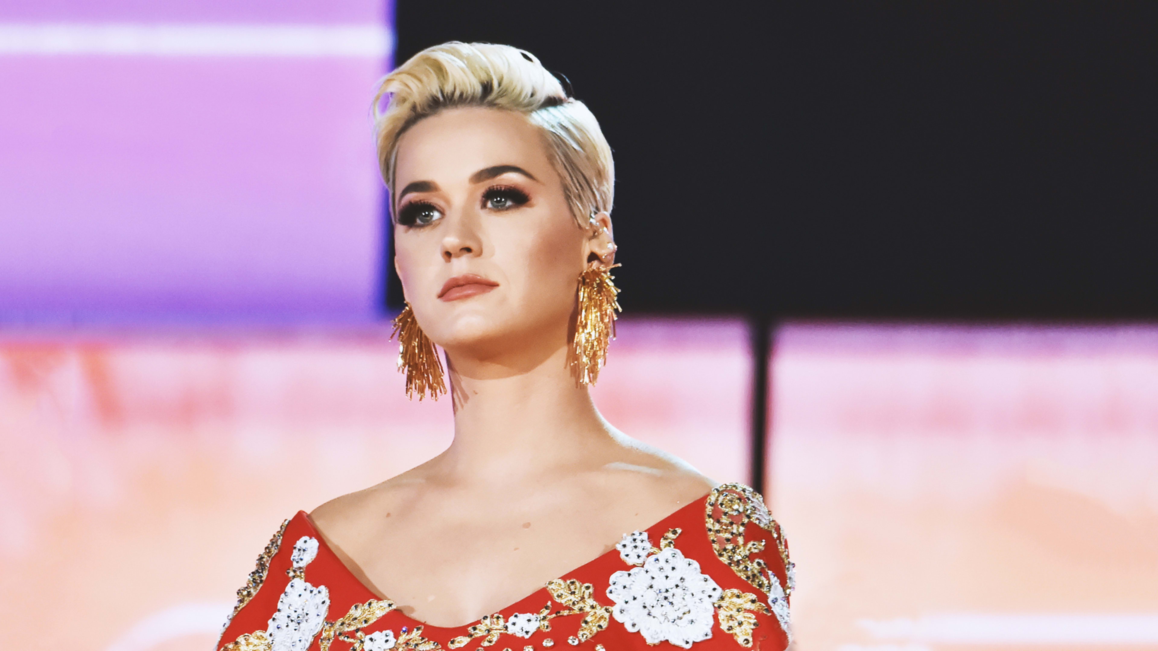 Katy Perry is next in line to offend with “blackface” shoes