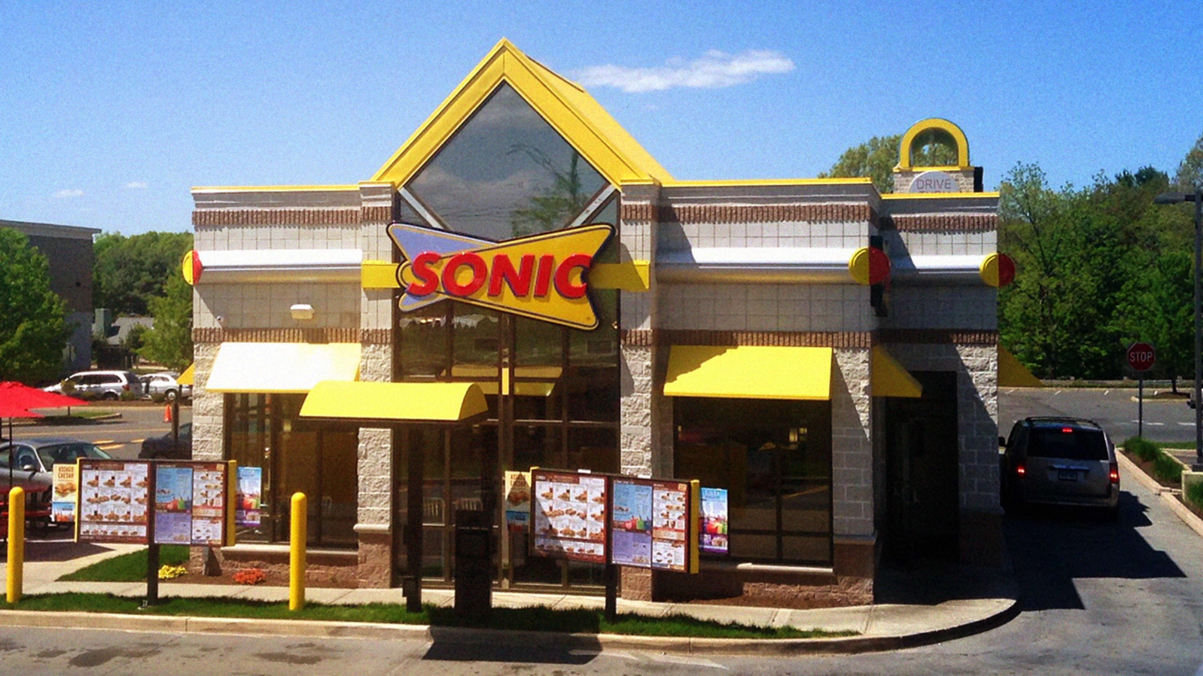 Ohio Sonic drive-in staff quit after wages were reportedly reduced to $4/hour