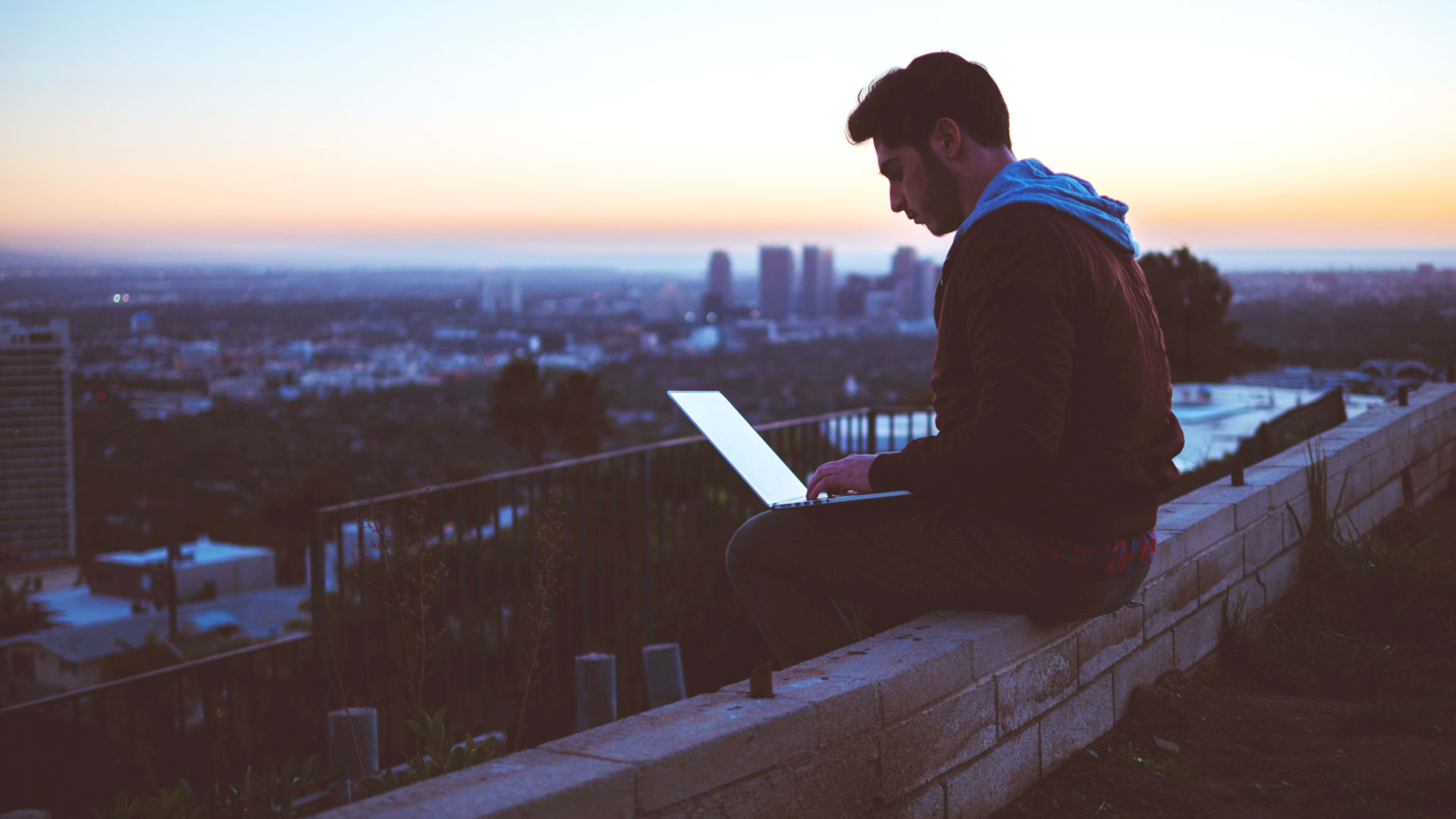 5 productivity hacks for CEOs who have to work remotely