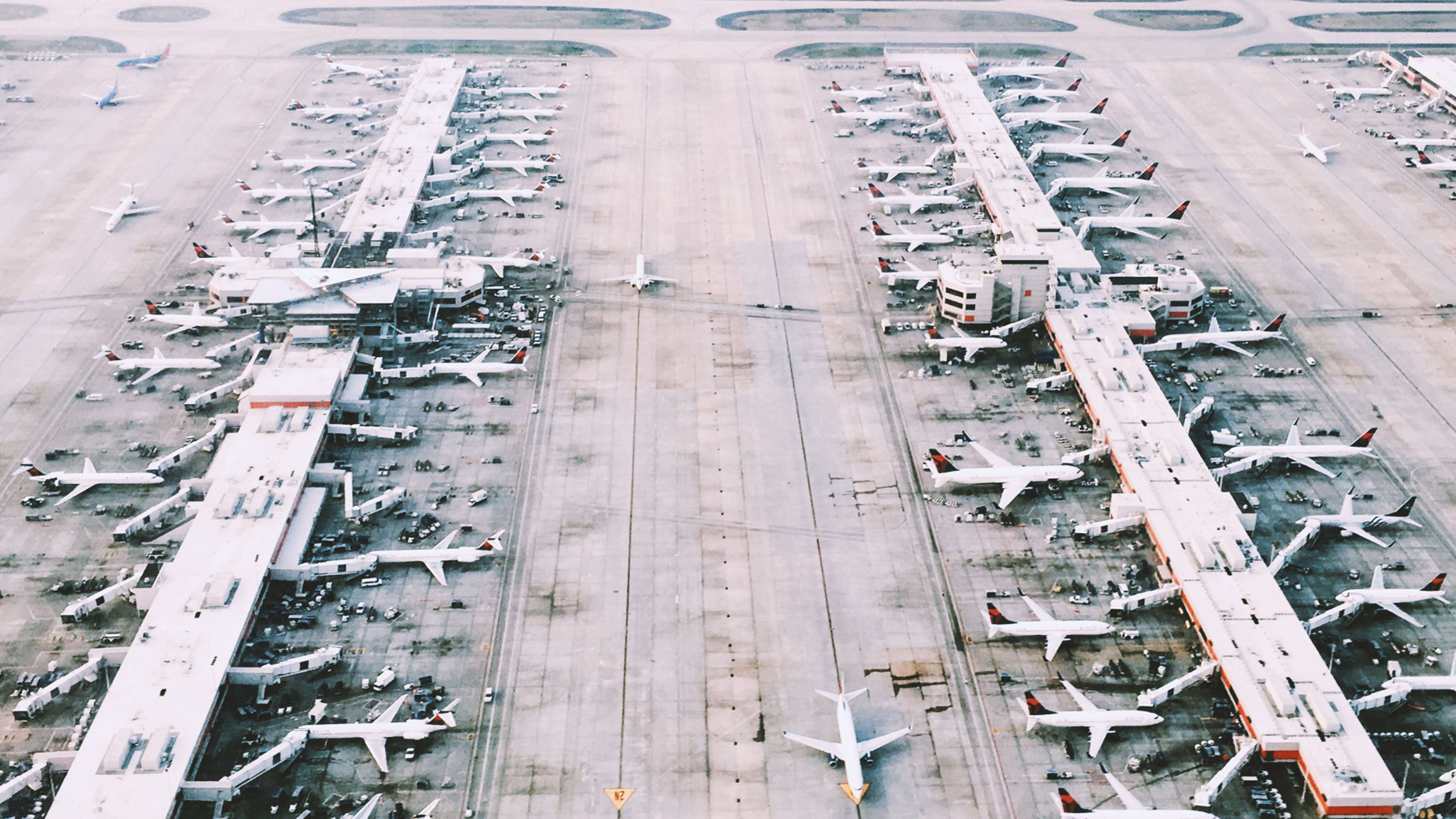 This is what the busiest air-travel day in aviation history looks like