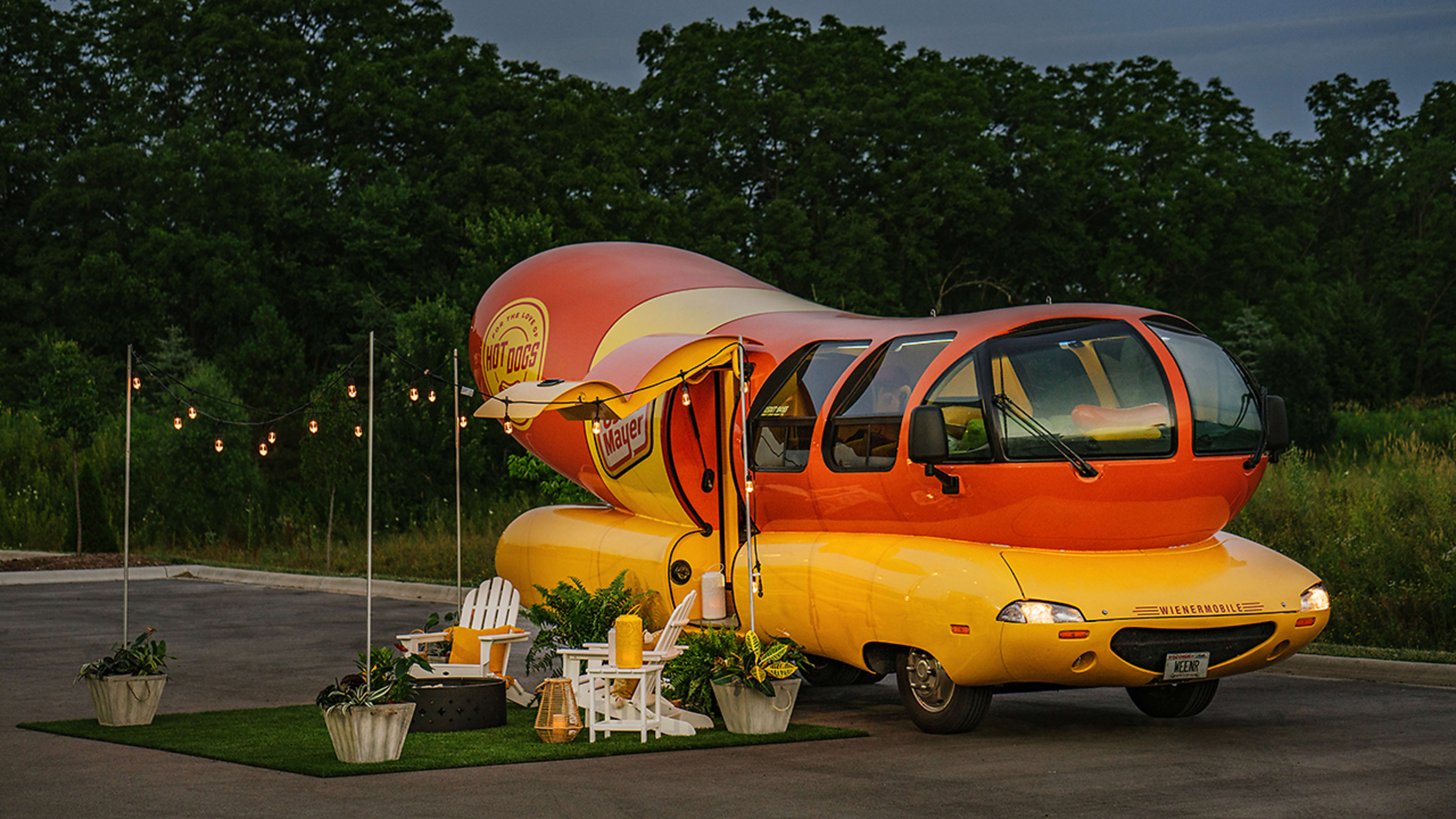 Hot dog! You can rent the Oscar Mayer Wienermobile on Airbnb