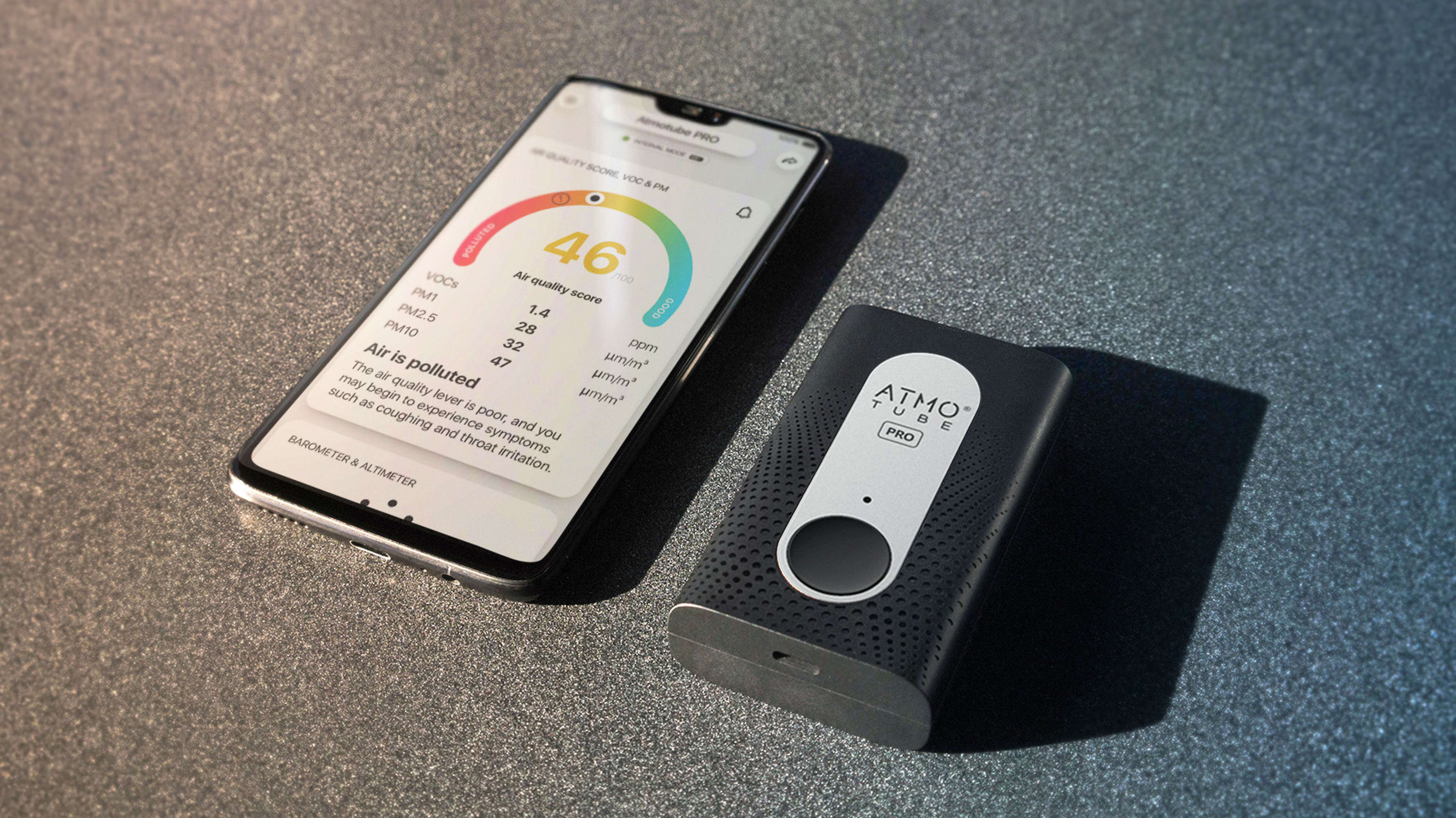 Clip this tiny gadget to your backpack and get real-time reports of the air quality around you