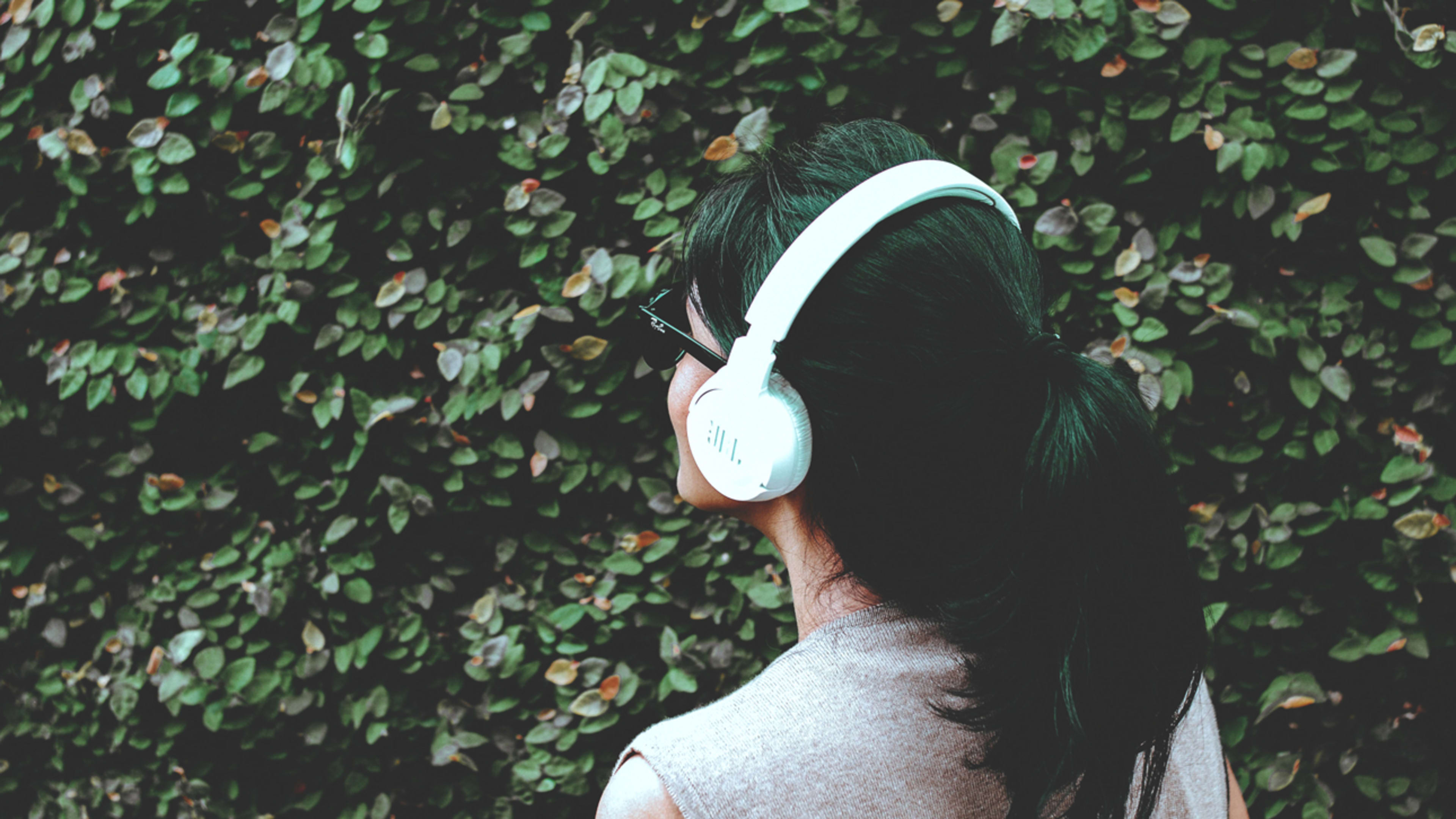 These 7 podcasts will help you achieve your 2020 goals