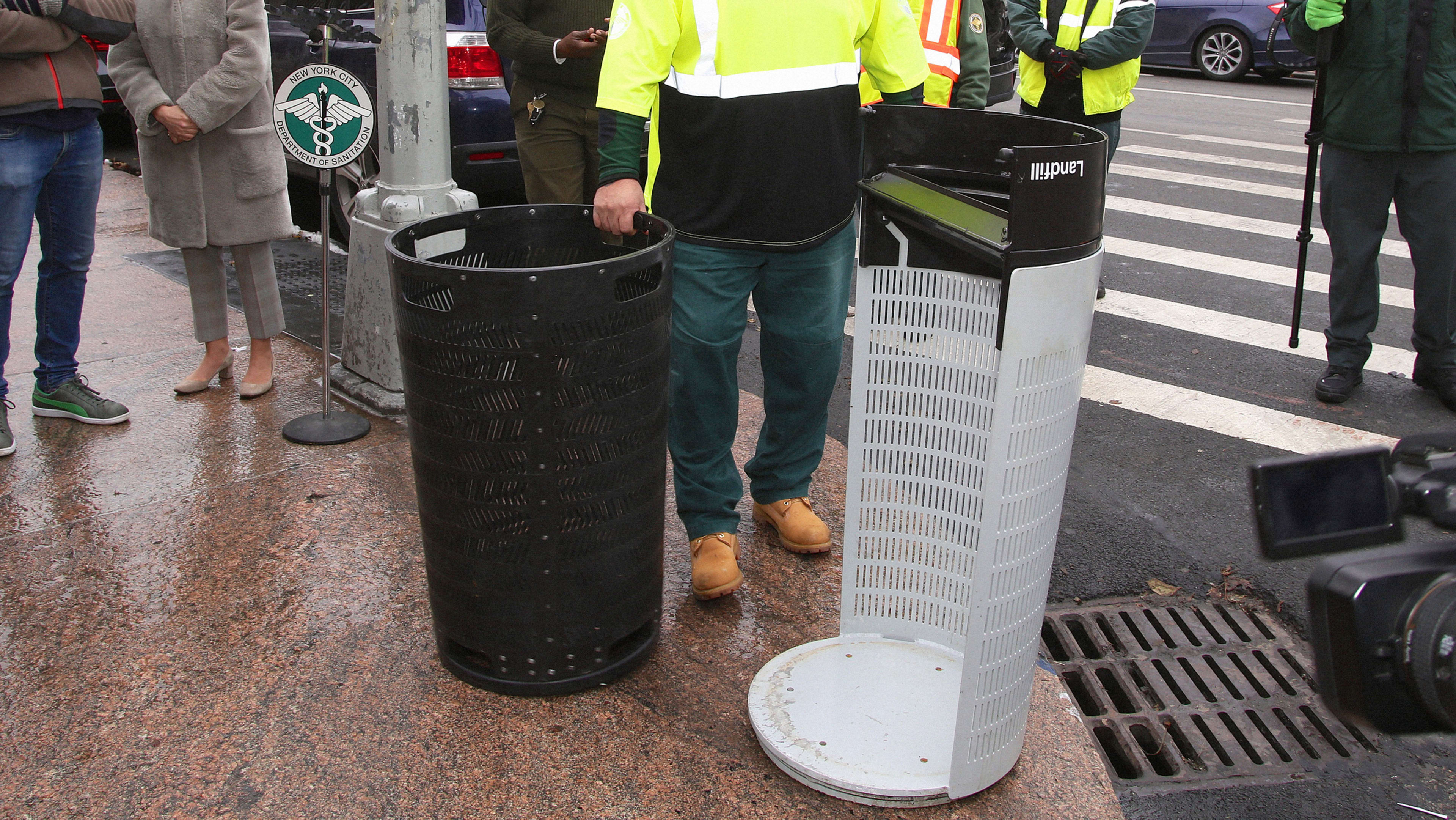 New York City has chosen this trash can of the future