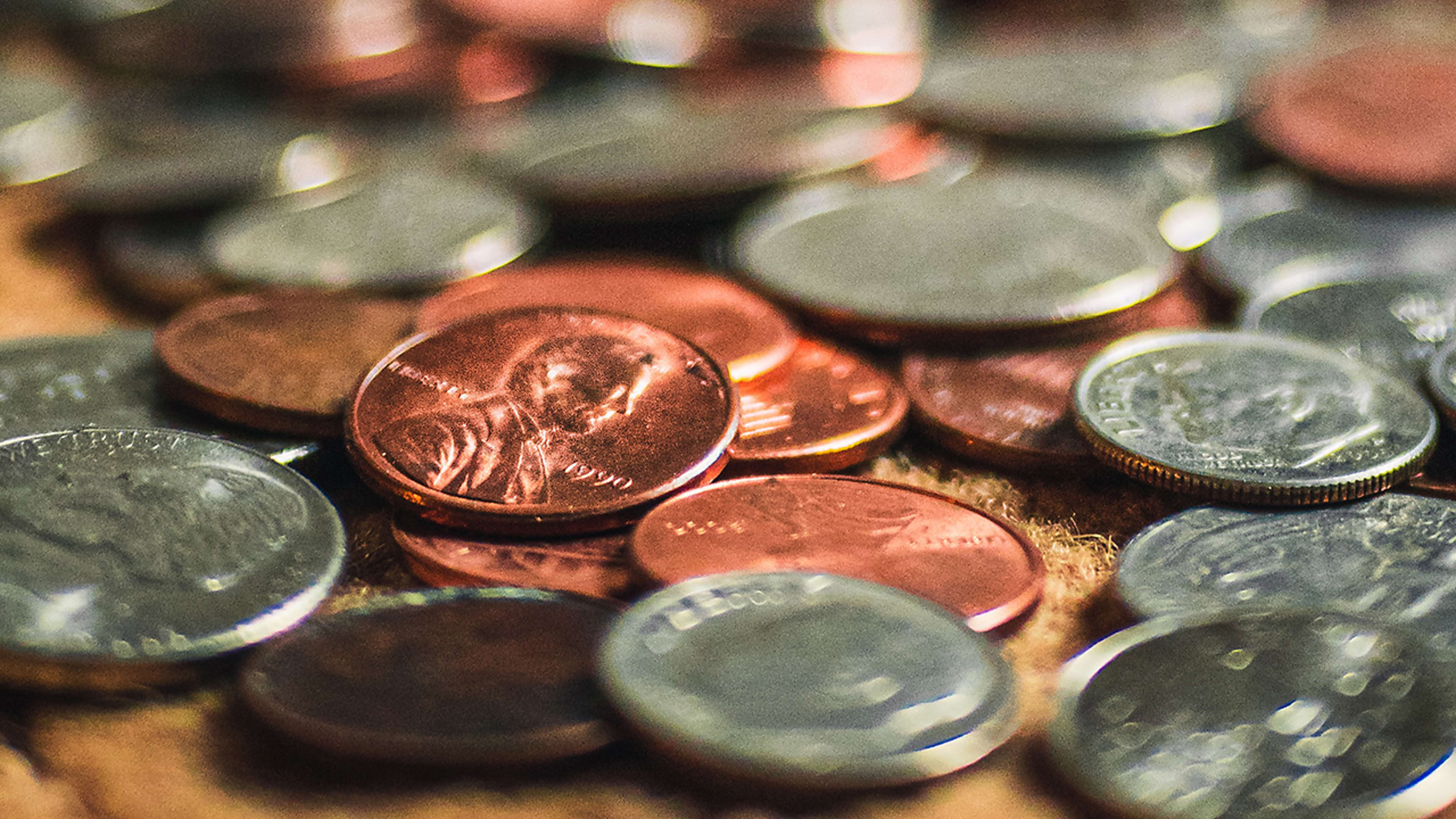 The coin shortage is so bad, banks will now pay you extra for change