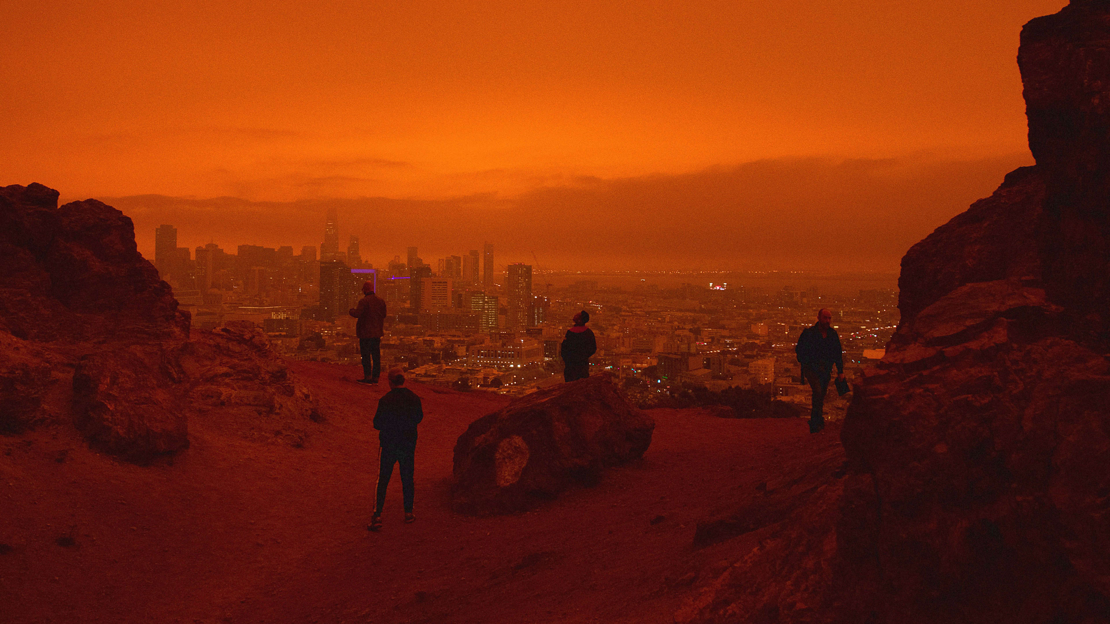 Why the West Coast’s orange sky was so unsettling, according to color theory