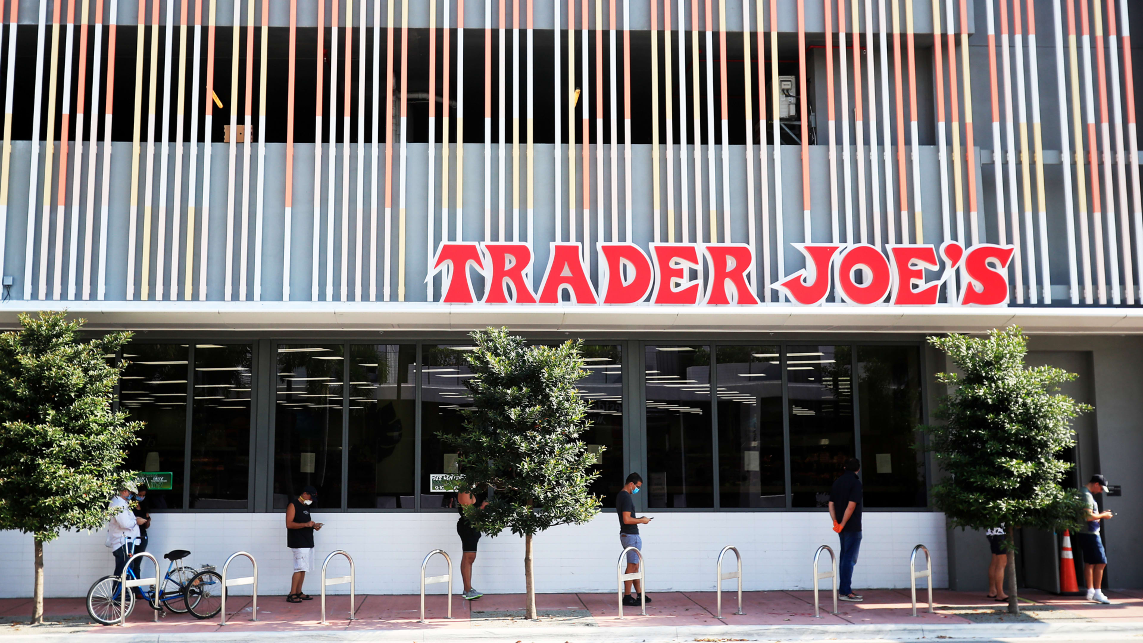 Why are people boycotting Trader Joe’s? What to know about an employee’s COVID-19 safety concerns