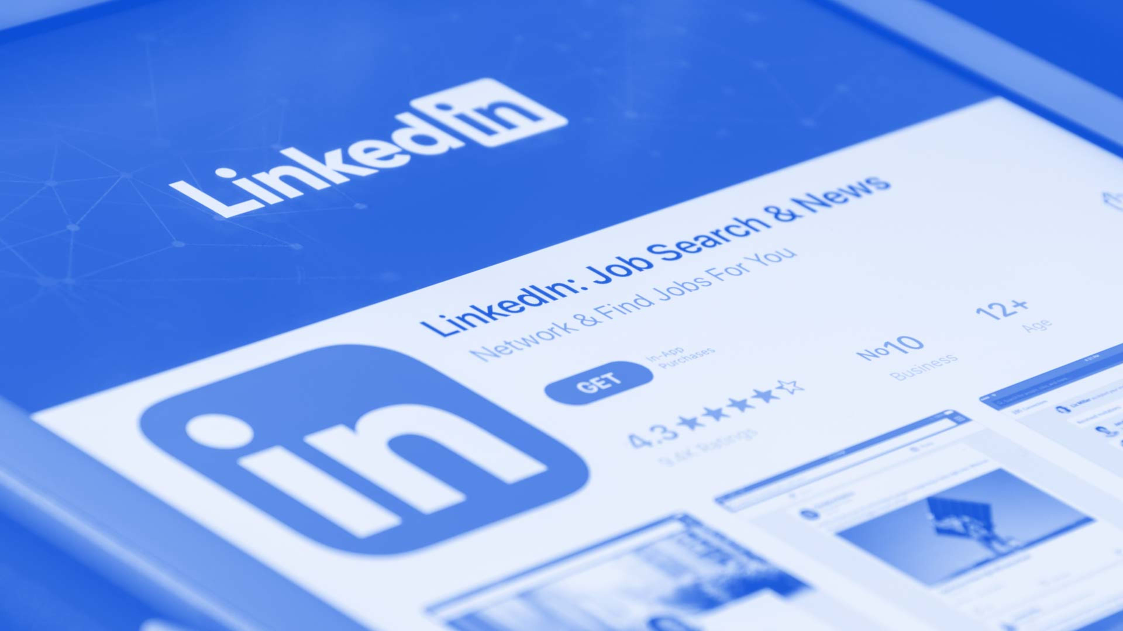 Could LinkedIn notifications be contributing to the Great Resignation?