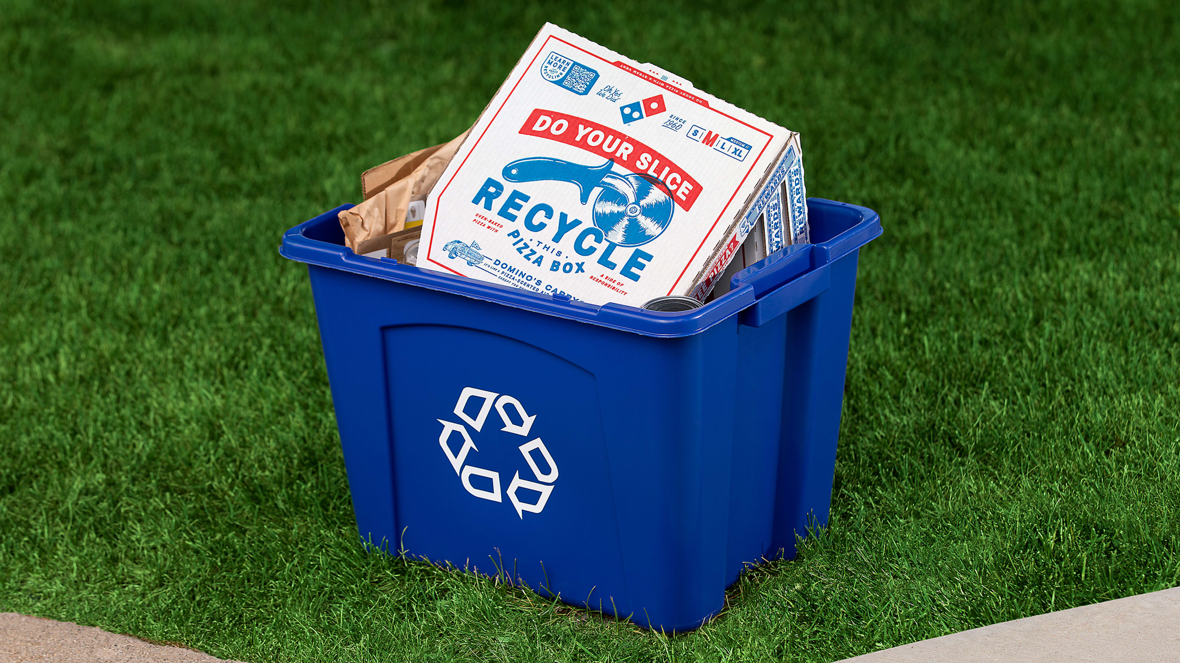 This new Domino’s box settles the argument of whether or not you can recycle it