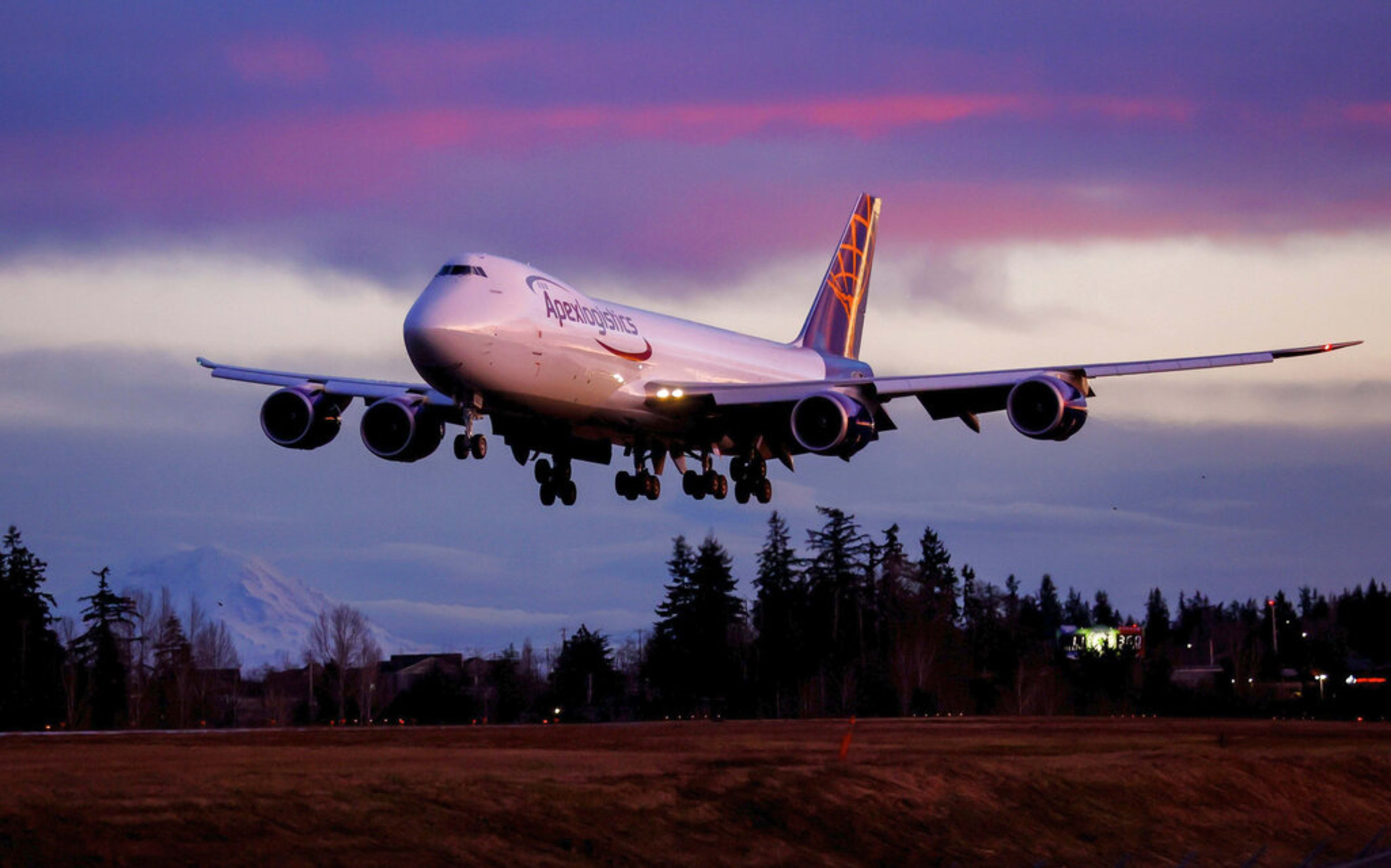 Goodbye, jumbo jet! Final sendoff for Boeing’s long-flying 747