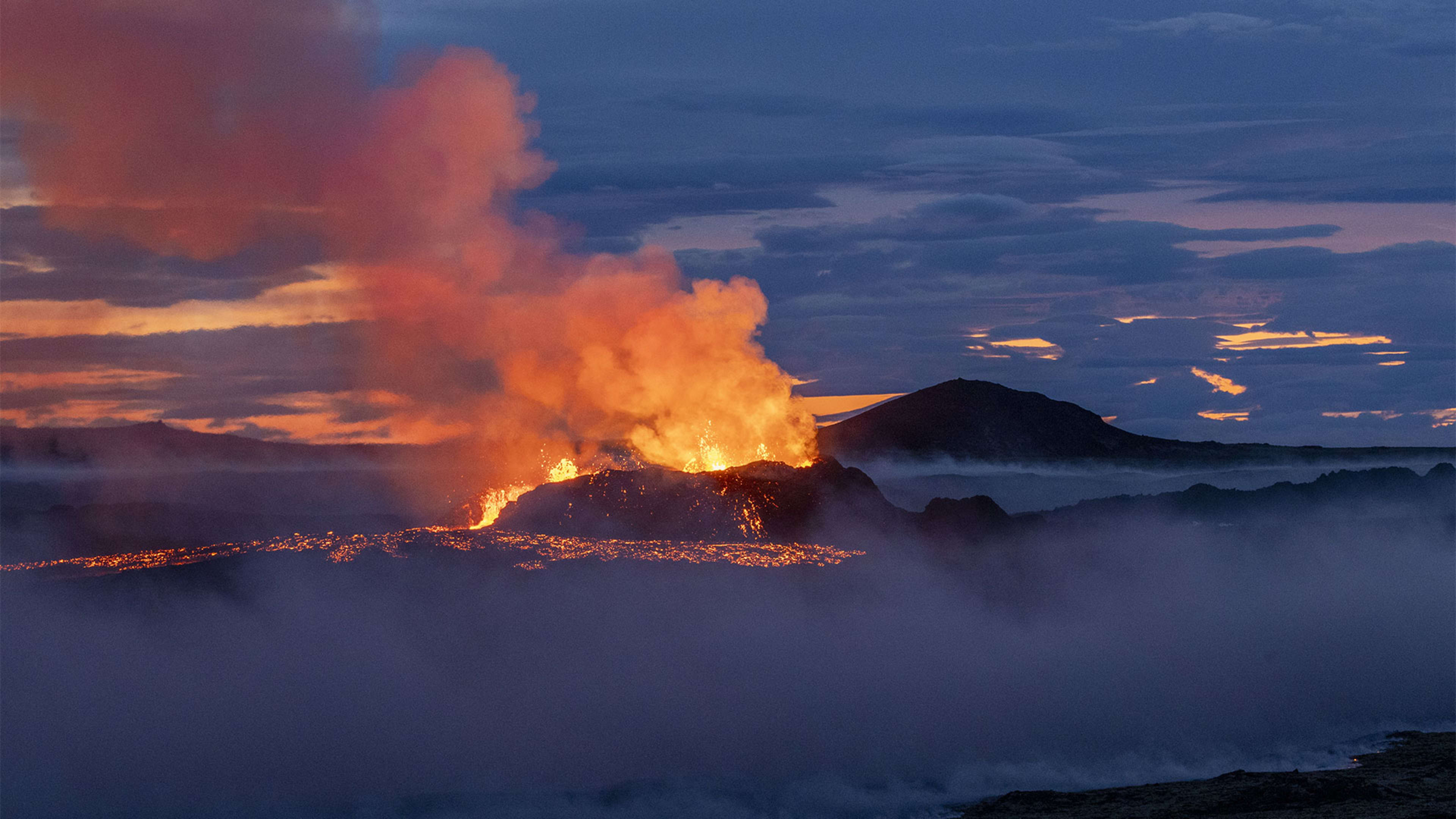 What’s happening in Iceland? Thousands of earthquakes hit as volcanic eruption deemed imminent