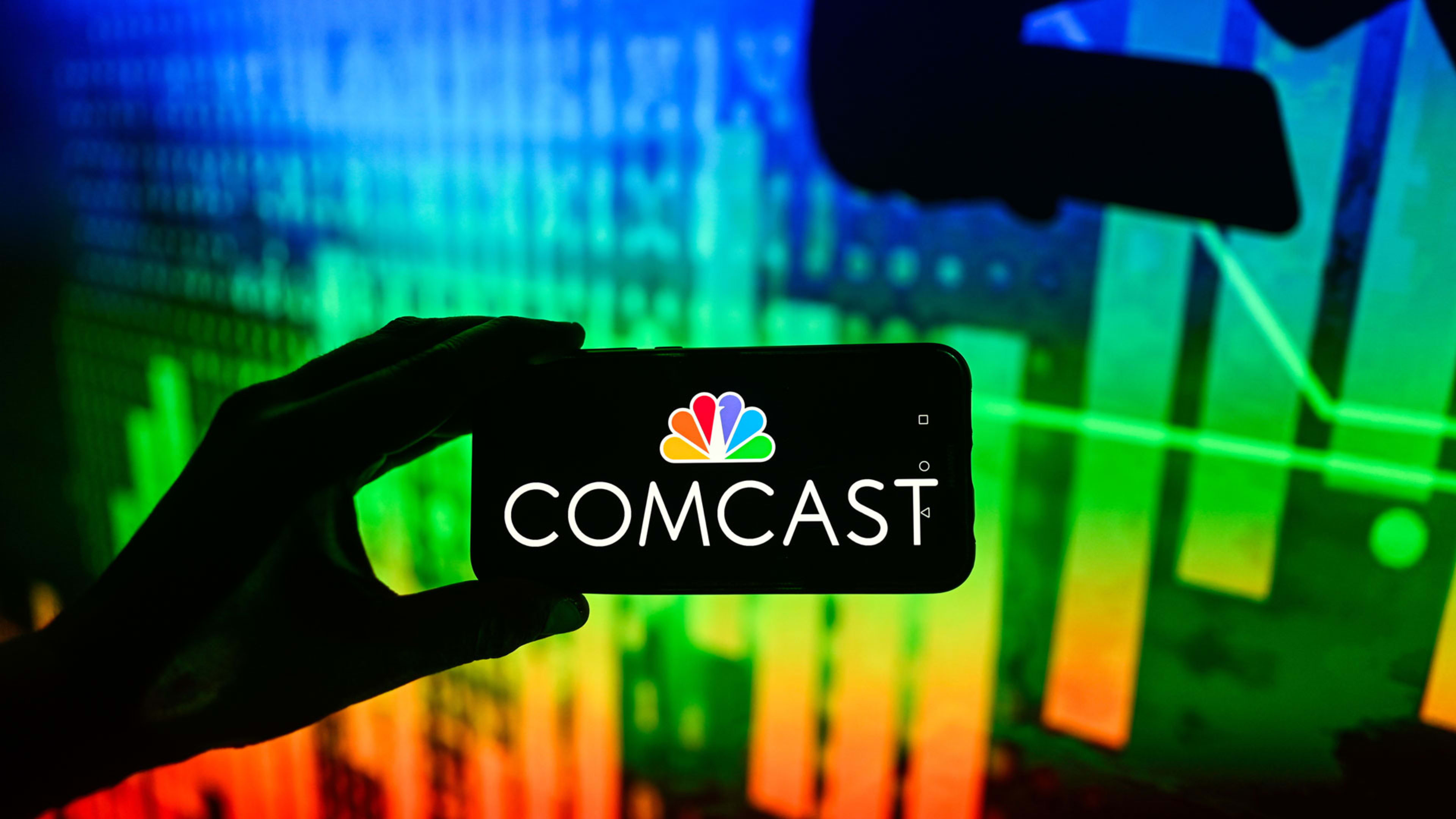 Today’s top business headlines: Comcast hack, the lawsuit against Google, and Apple’s patent dispute