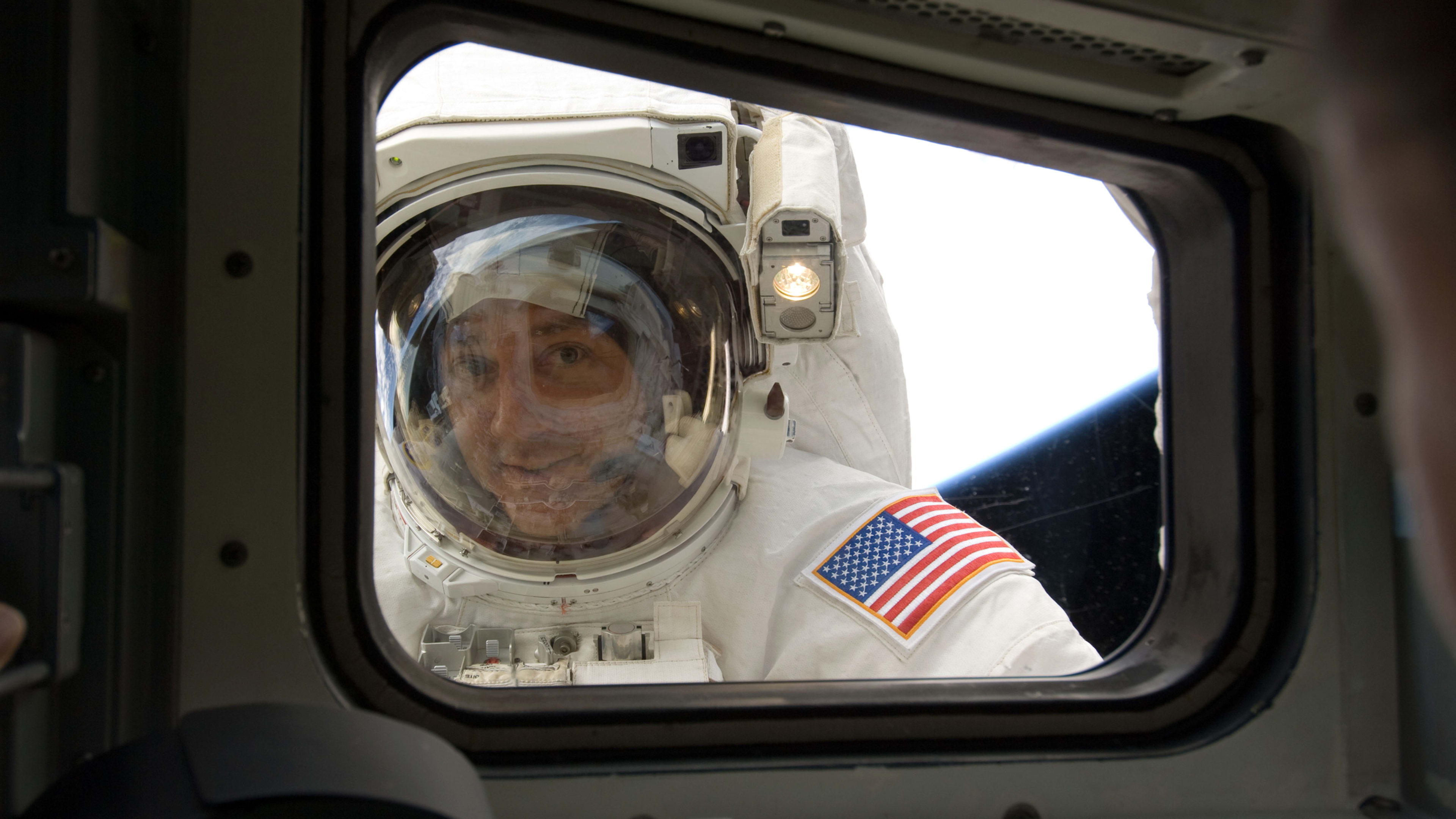 An astronaut shares his 30-second trick for boosting productivity