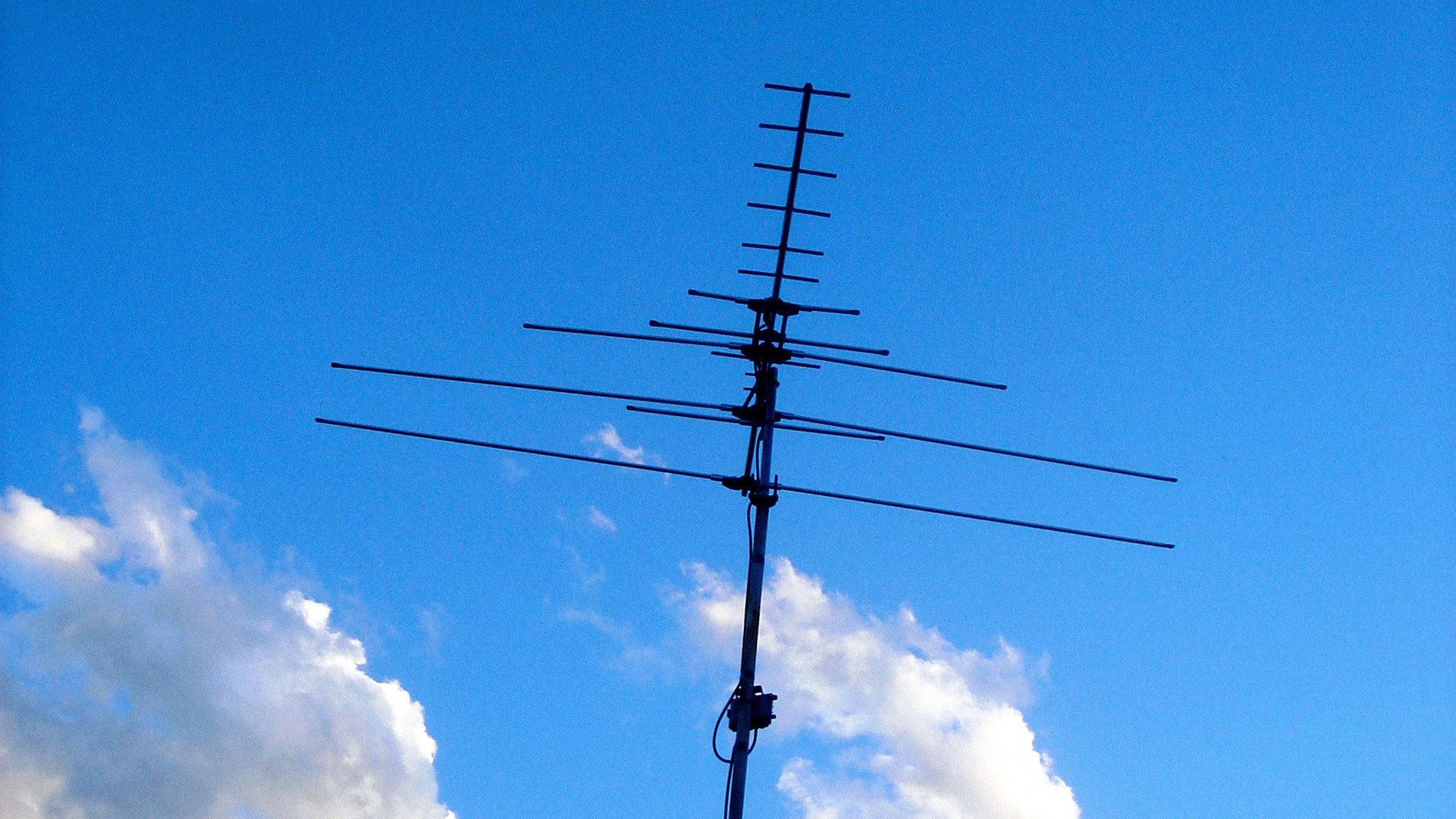 TiVo Introduces A 50 OverTheAir DVR For The PostAereo Era Fast