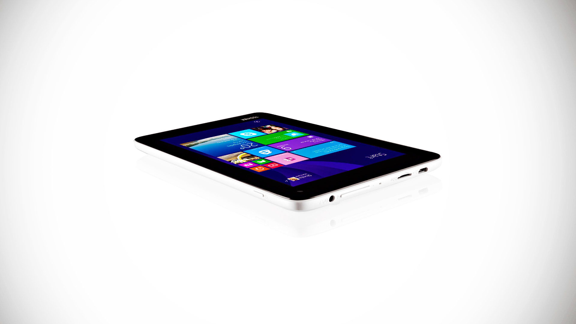 3035181-poster-p-1-toshiba-