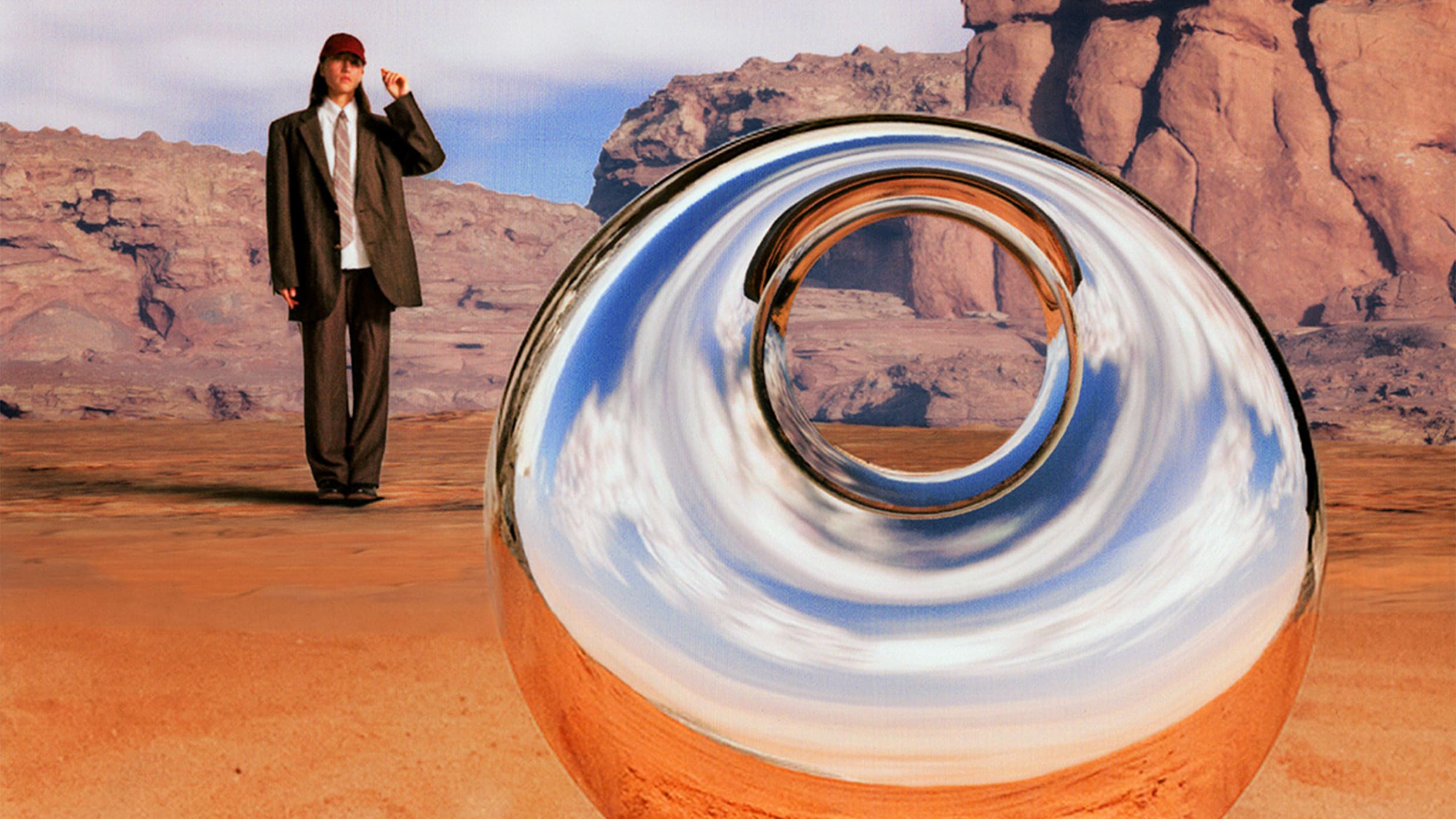 The Orb Bag【Nik Bentel Studios】World bag Nikolas Bentel's new handbag was shaped by complex math