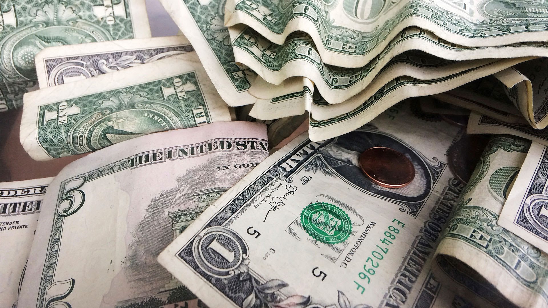 Why Trump and Harris proposals to end taxes on tips wouldn’t work