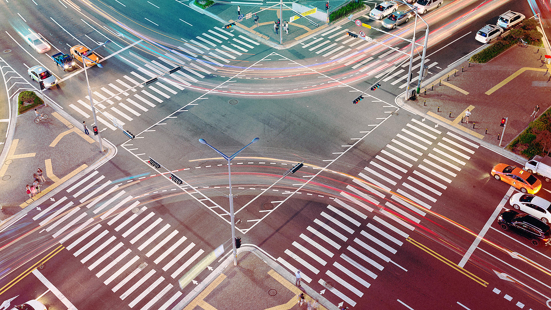 MIT's Not-So-Crazy Plan To Get Rid Of Stoplights - Fast Company, image size:1920x1080